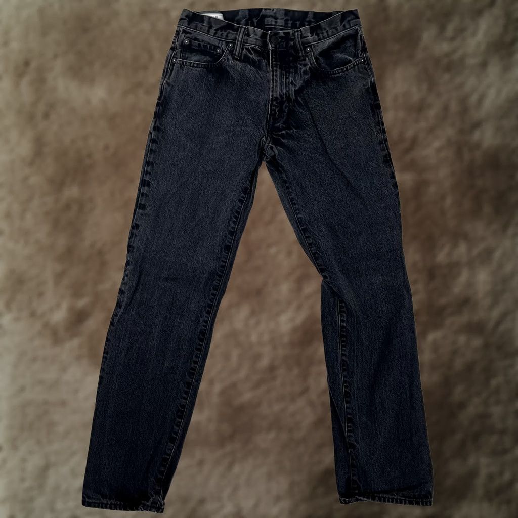 Gap Gap Jeans Mens 28x32 Gray Regular Fit Straight Denim Charcoal Wash Pants Mens Clothing Jeans Tight Reg Regular-fit 30 Waist? Size US 28 / EU 44 - 1 Thumbnail