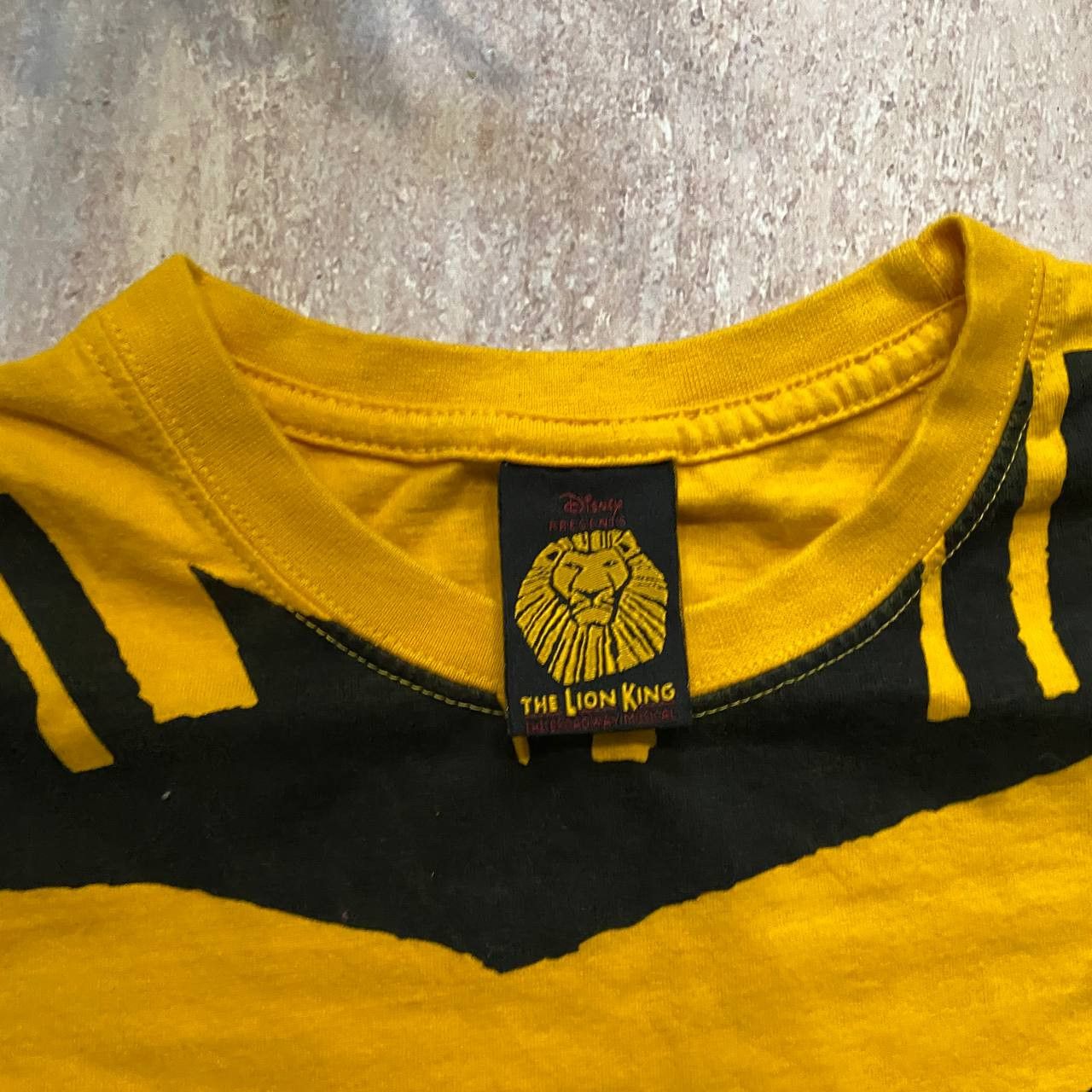 Other VINTAGE Y2K THE LOIN KING DISNEY AMAZING AOP T SHIRT 225 Size US S / EU 44-46 / 1 - 2 Thumbnail