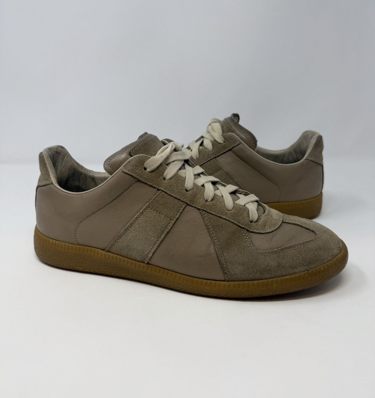 Maison Margiela Maison Margiela Replica GAT Sneaker Size US 7 / EU 40 - 1 Thumbnail