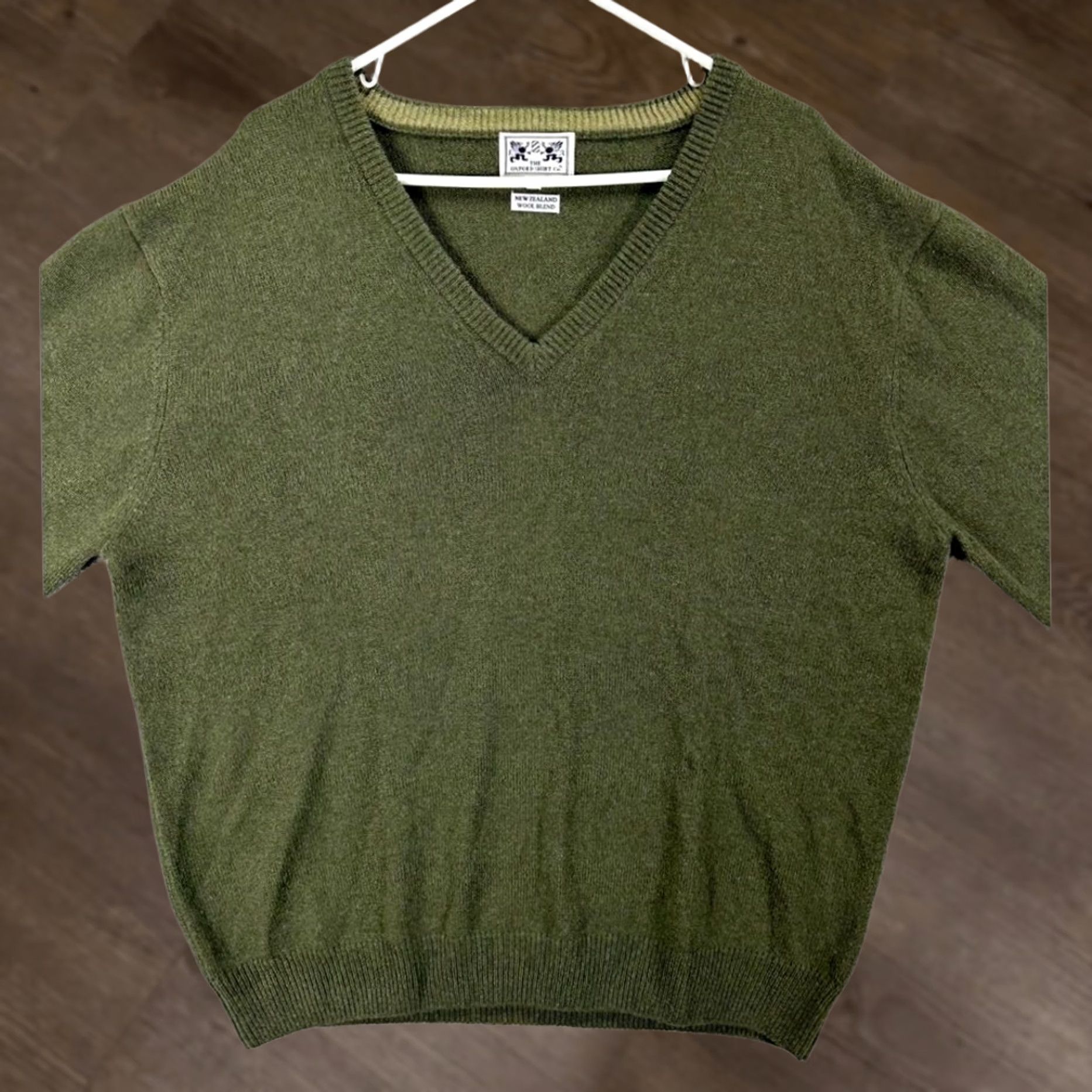 Olive The Oxford Shirt Co. V-Neck Sweater Mens XL Olive Green Lambswool Blend Pullover Size US XL / EU 56 / 4 - 1 Thumbnail