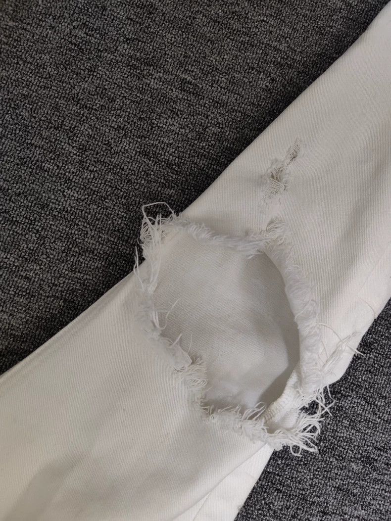 Fear of God Fear of God 4th white jeans Size US 29 - 3 Thumbnail