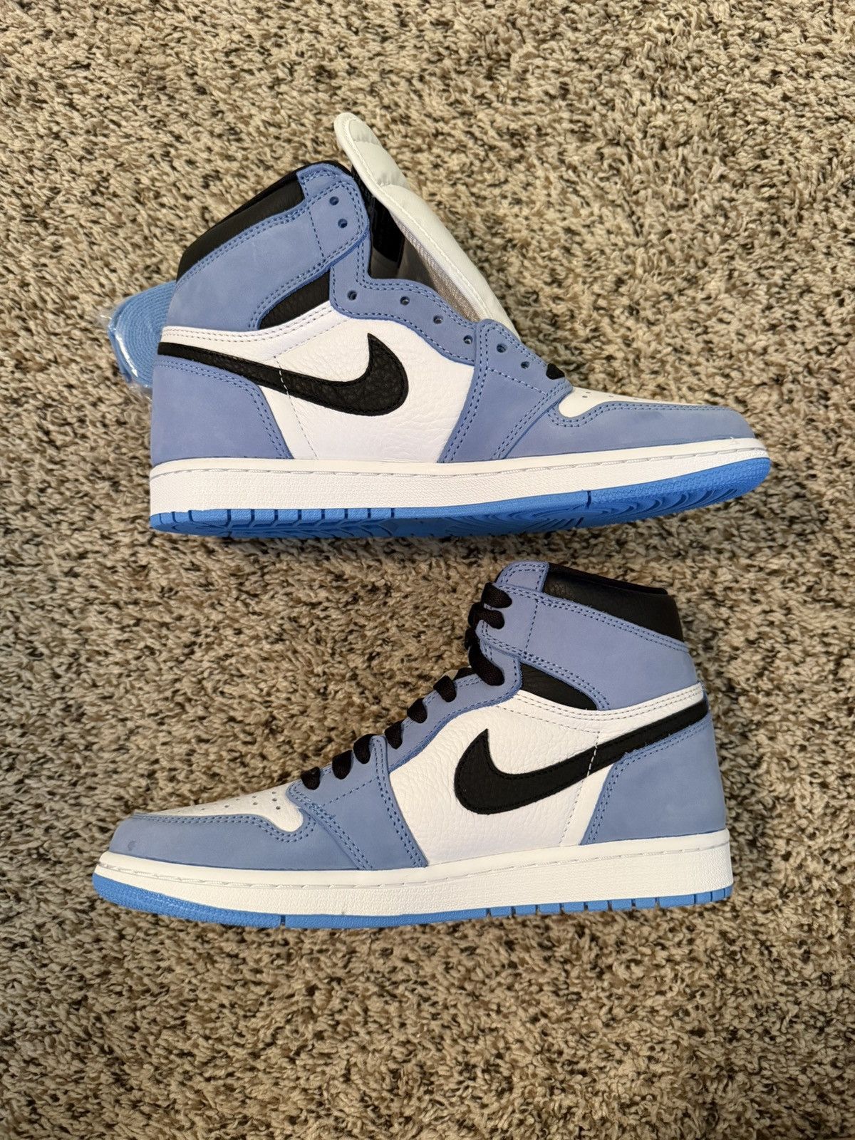 Jordan Brand × Nike Air Jordan 1 Retro High OG ‘University Blue’ 2021 Size US 8 / EU 41 - 3 Thumbnail