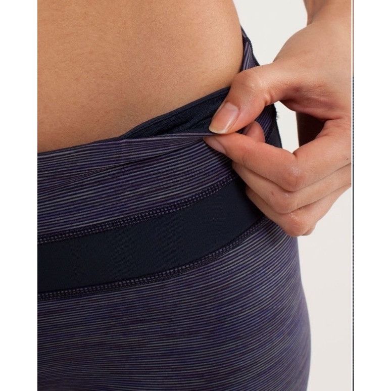 Lululemon Lululemon Run: Inspire Crop IIWee Are From Space Deep Indigo Size 27" / US 4 / IT 40 - 8 Thumbnail