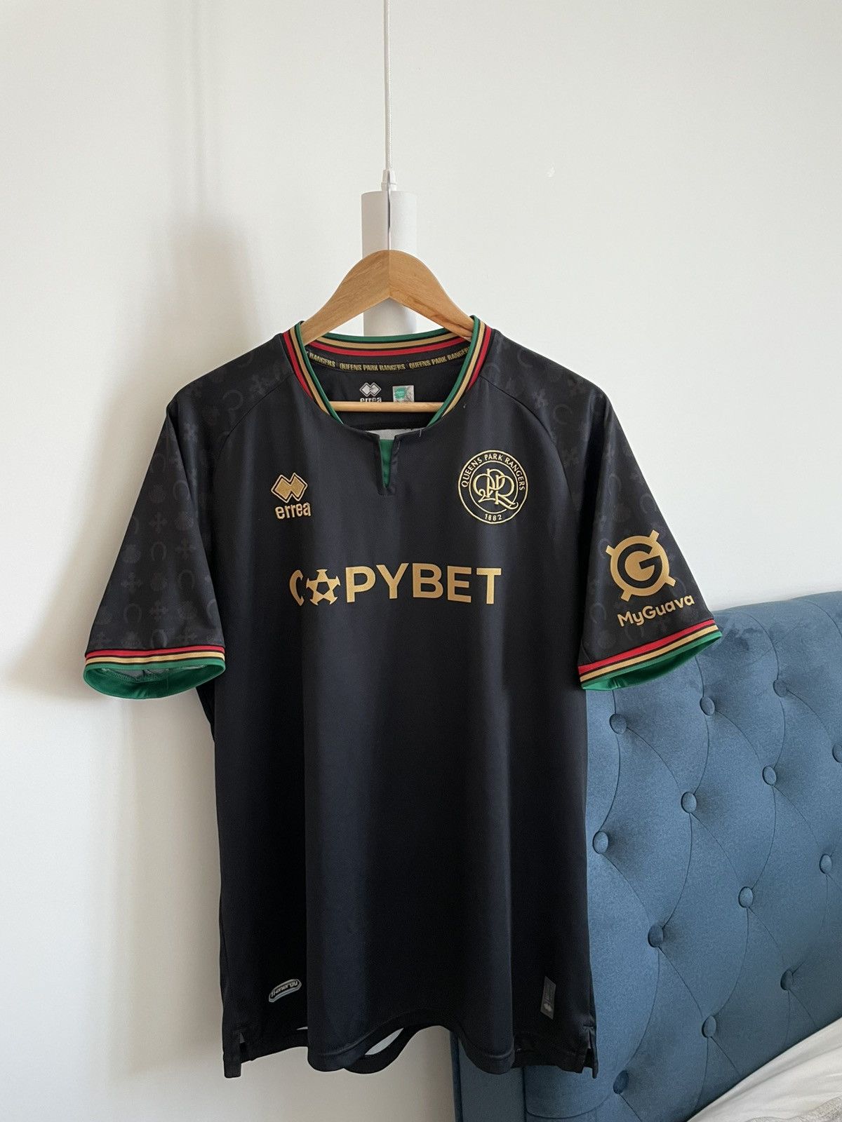 Errea Errea Queens Park Rangers 2024/2025 Football Shirt Jersey Size US L / EU 52-54 / 3 - 1 Thumbnail