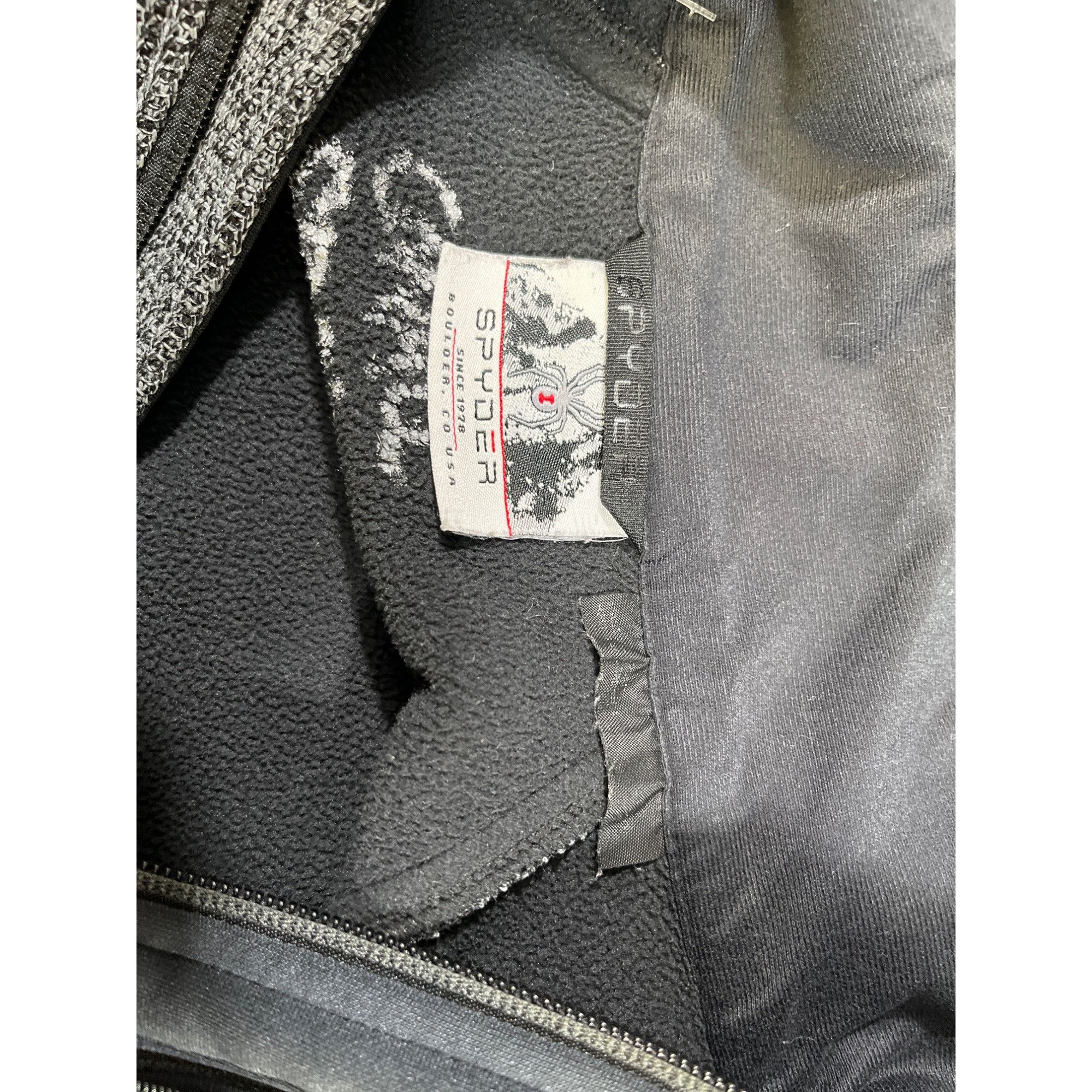 Spyder Spyder Men's Grey/Black Sweatshirt/Pullover Sz M SKU 4868 Size US M / EU 48-50 / 2 - 6 Thumbnail