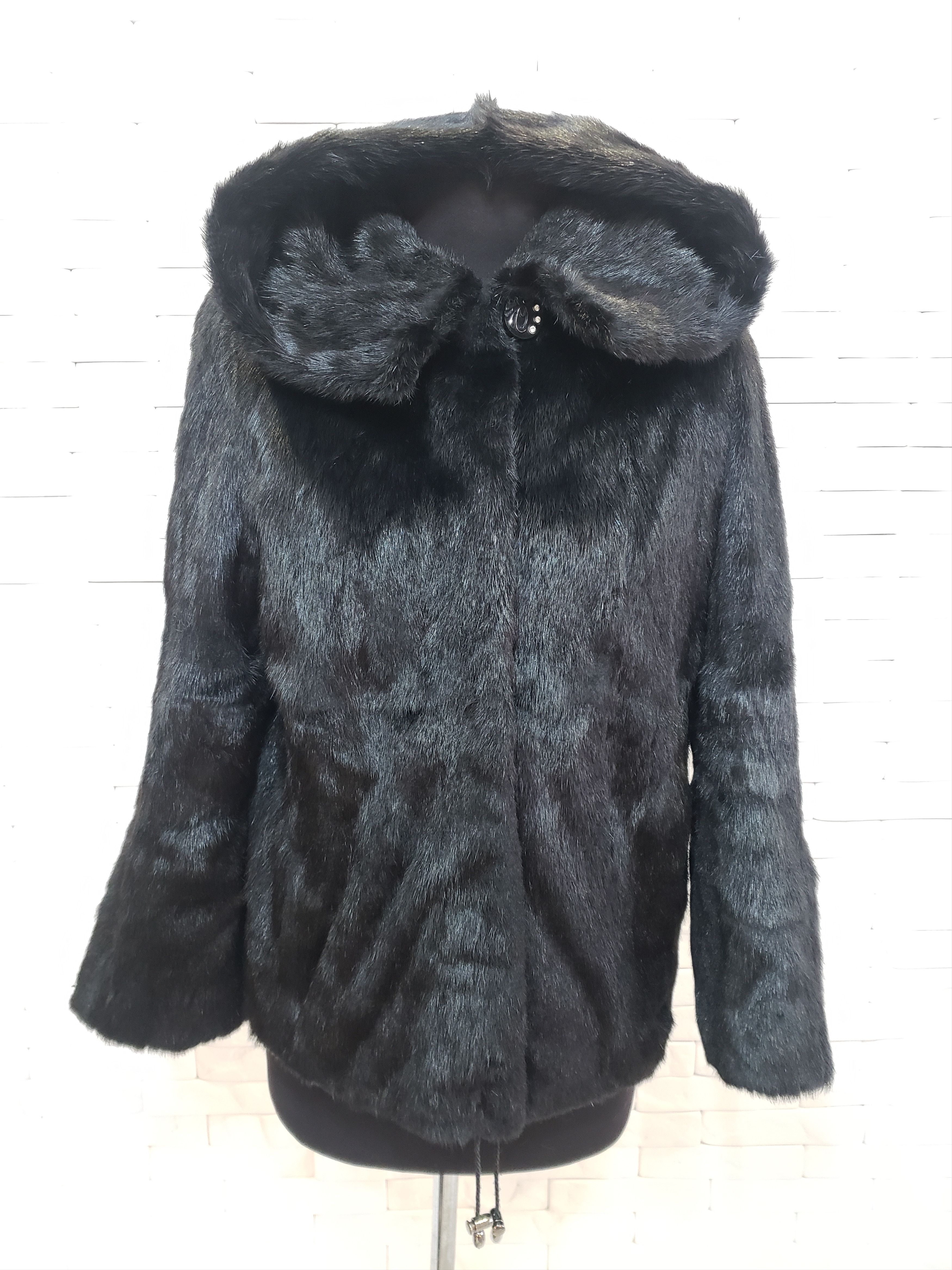 Genuine Leather Stylish women's mink fur coat with a hood. Size M / US 6-8 / IT 42-44 - 1 Thumbnail