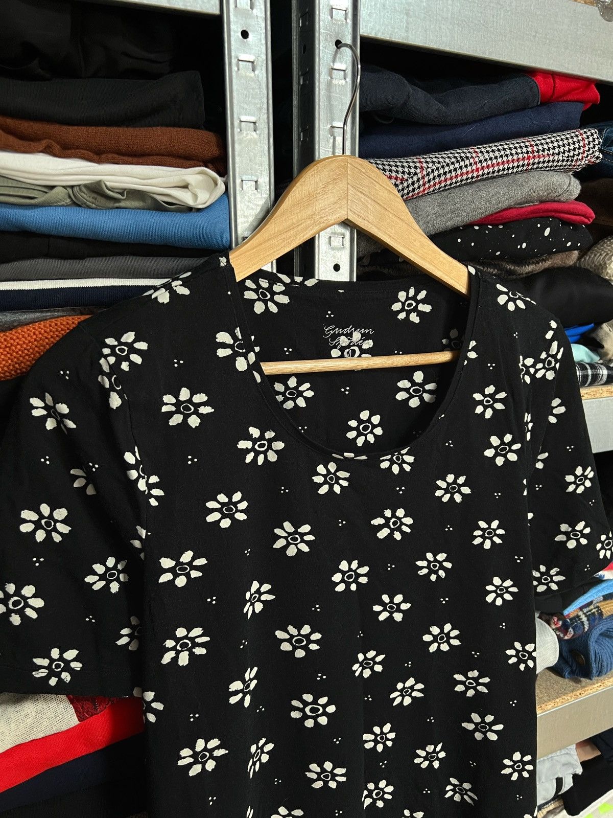 Gudrun Sjoden Gudrun Sjoden T Shirt Top Floral Print Stretch Black Size M Size M / US 6-8 / IT 42-44 - 2 Thumbnail