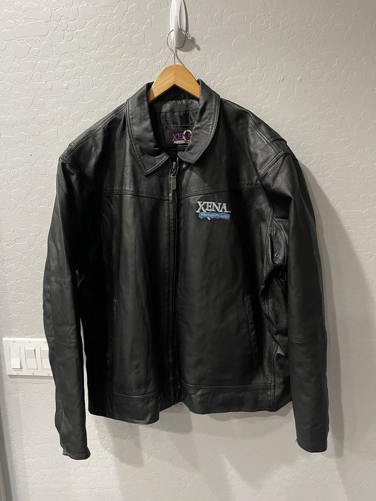 Image of Vintage Xena The Warrior Princess Leather Jacket Size 3Xl in Black, Men's