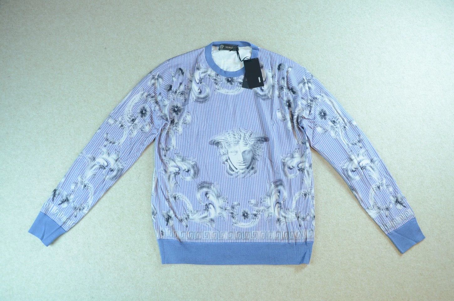Versace VERSACE Main Line Medusa Print Wool-Silk Knit Sweater Size XL / US 12-14 / IT 48-50 - 1 Thumbnail