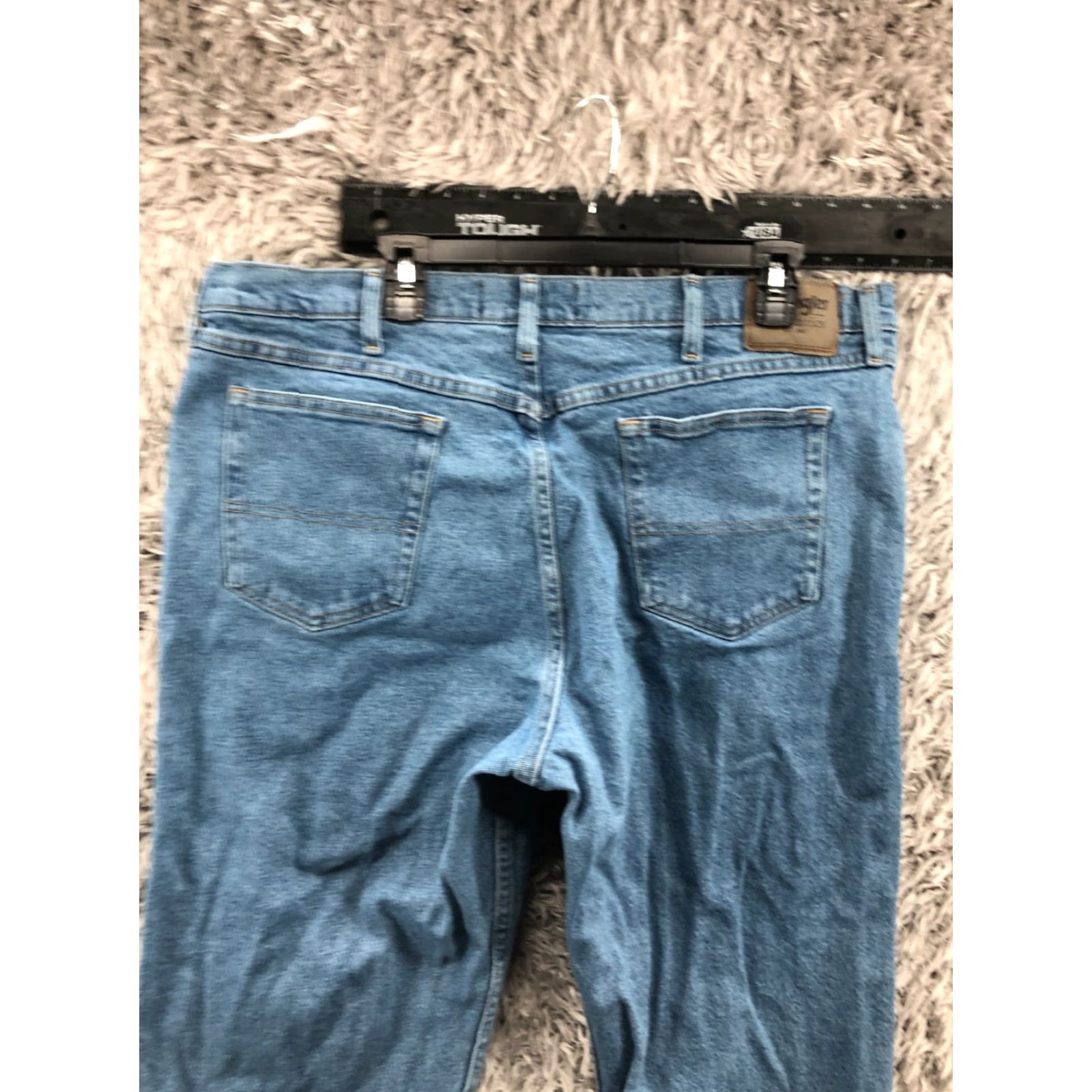 Wrangler Wrangler Jeans Straight Size 40 Mens Mid Wash Blue 5-Pocket Denim Cotton Blend Regular Rise Inseam 30in Belt Loops 40x30 Size US 40 / EU 56 - 7 Thumbnail