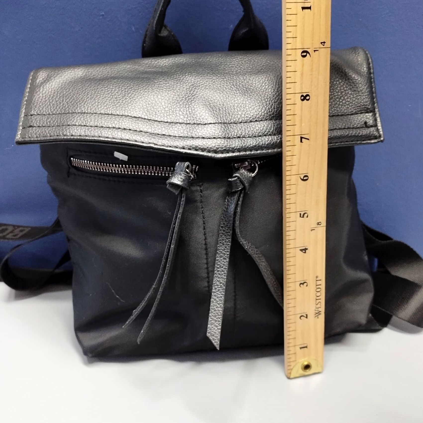 Vintage Botkier New York Trigger Mini Convertible Backpack Womens Black Polyester Lined Size ONE SIZE - 5 Thumbnail