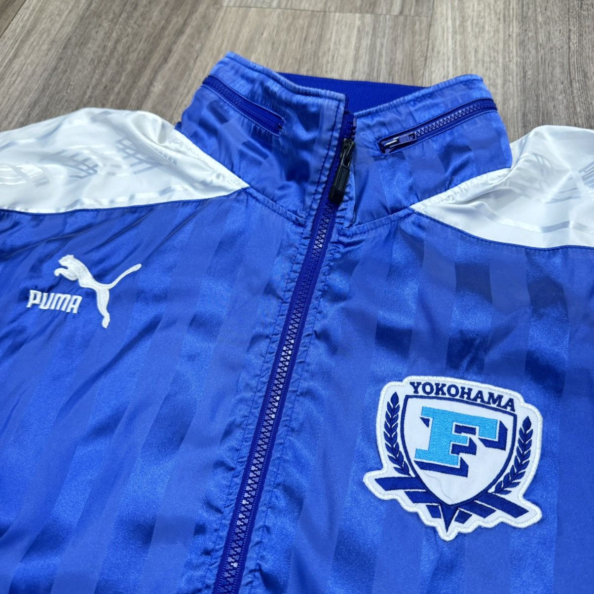 Puma Yokohama Flügels 90s vintage jacket Size US L / EU 52-54 / 3 - 3 Thumbnail