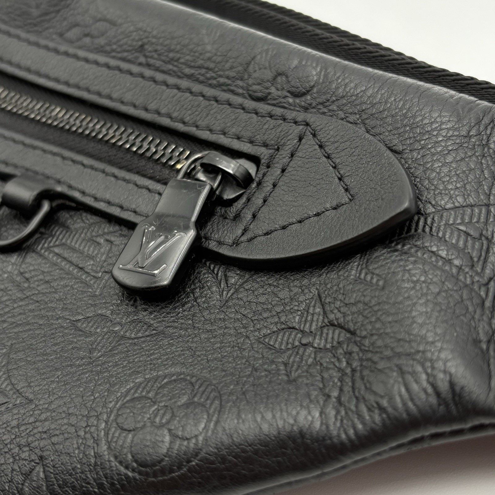 Louis Vuitton Louis Vuitton Monogram Sling Bag ' Black ' | SUPER CLEAN! Size ONE SIZE - 12 Thumbnail