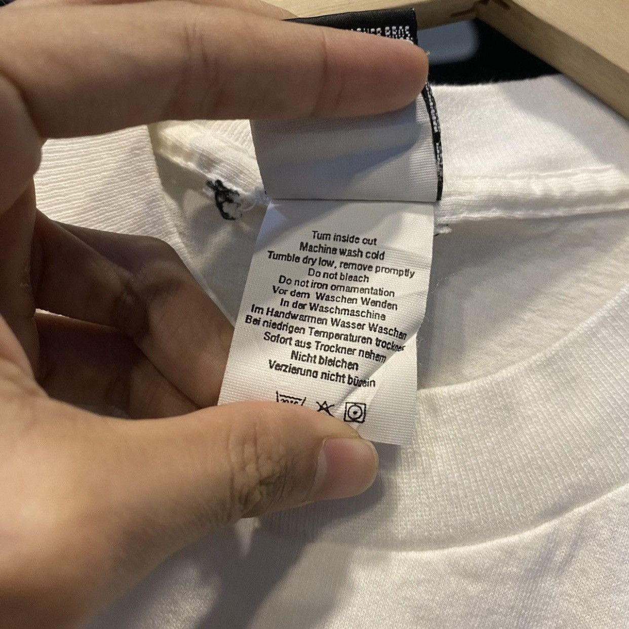Warner Bros VINTAGE 90s Warner Bros Studio Store Looney Tunes 'Action!!' Size US M / EU 48-50 / 2 - 10 Thumbnail