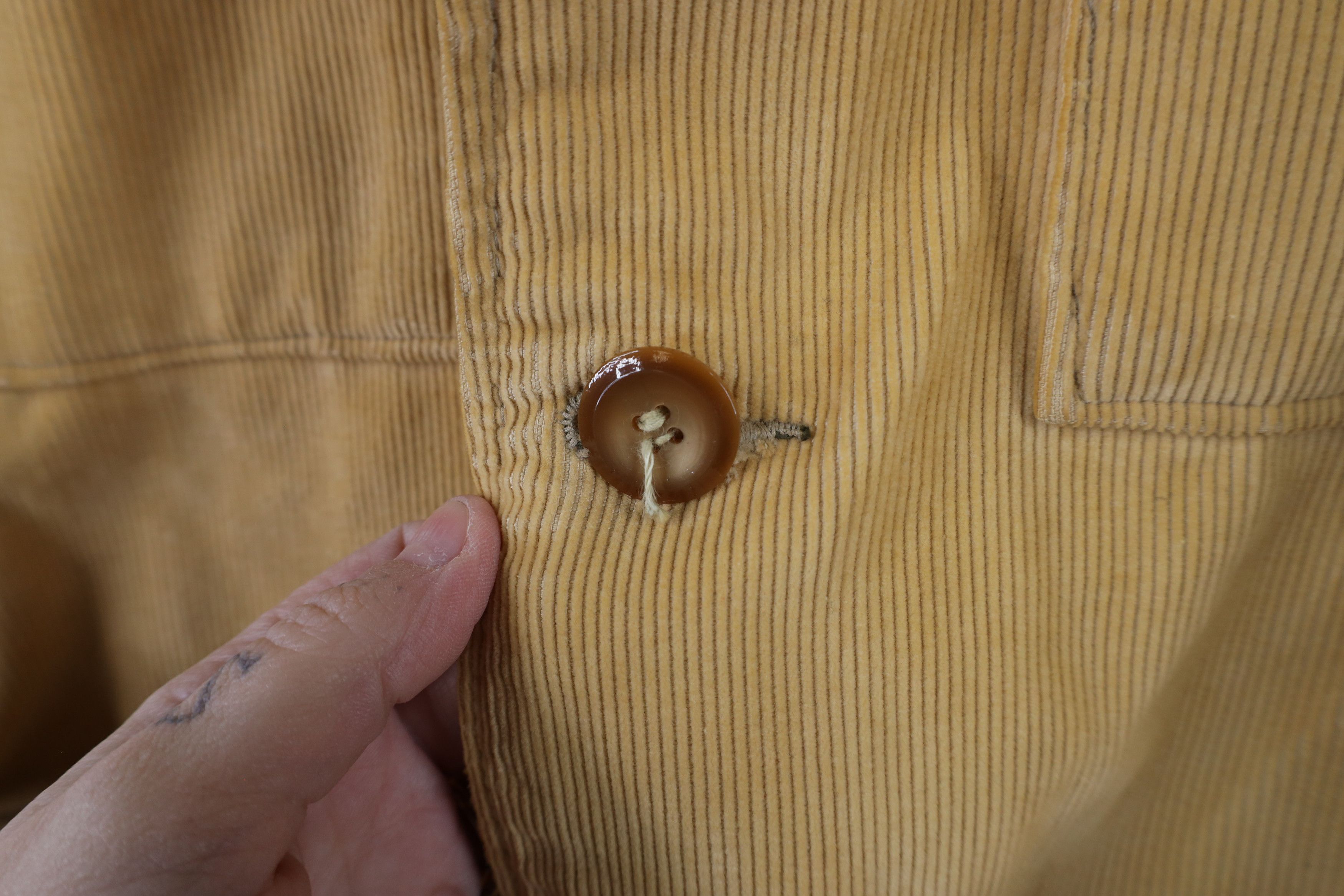 Vintage Vintage 70s Streetwear Belted Corduroy Trench Coat Jacket Size US S / EU 44-46 / 1 - 13 Thumbnail
