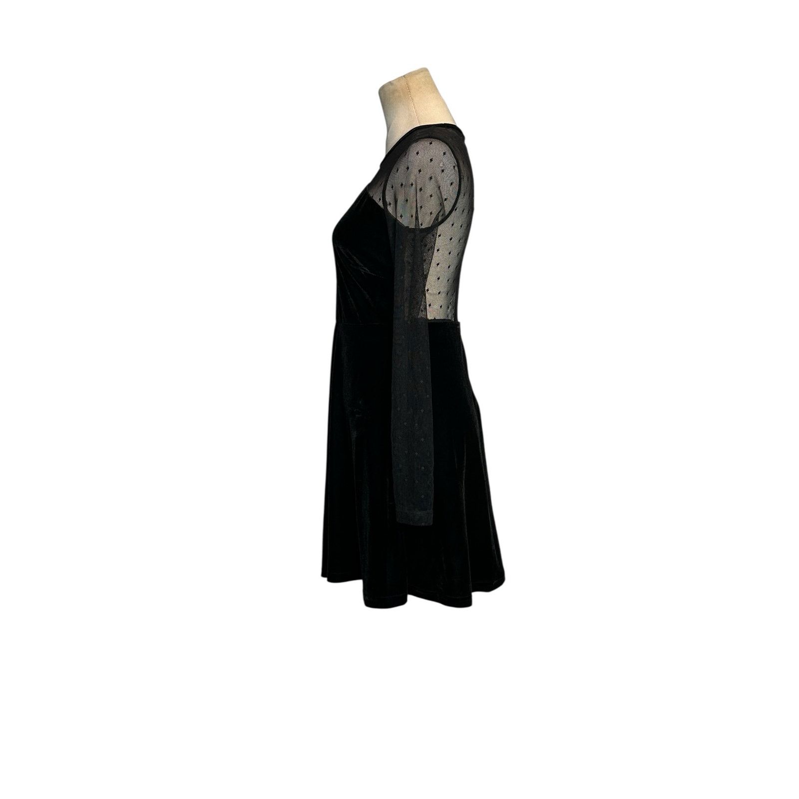Forever 21 Forever 21 Black Sheer Suede Long Sleeve Mini Dress size S Size S / US 4 / IT 40 - 12 Thumbnail
