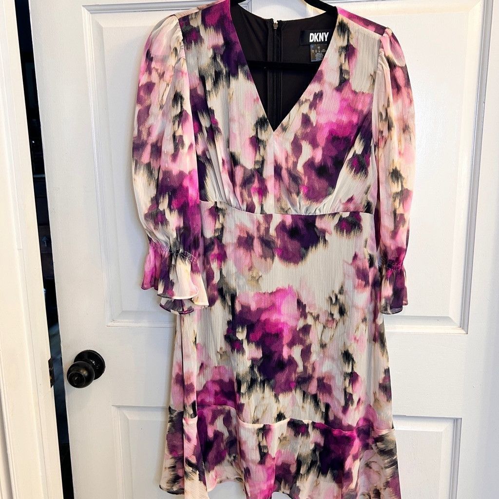 Women's DKNY Dress Size 4 White Purple Floral Print