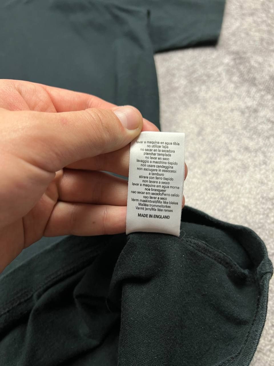 Burberry RARE 90s Burberrys Of London Merry Christmas Logo T-shirt Size US L / EU 52-54 / 3 - 9 Thumbnail
