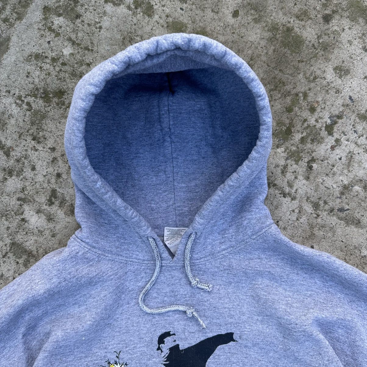 Japanese Brand Vintage Hoodie Banksy Flowers Big Logo Size M Y2K Band 00s Size US M / EU 48-50 / 2 - 8 Thumbnail
