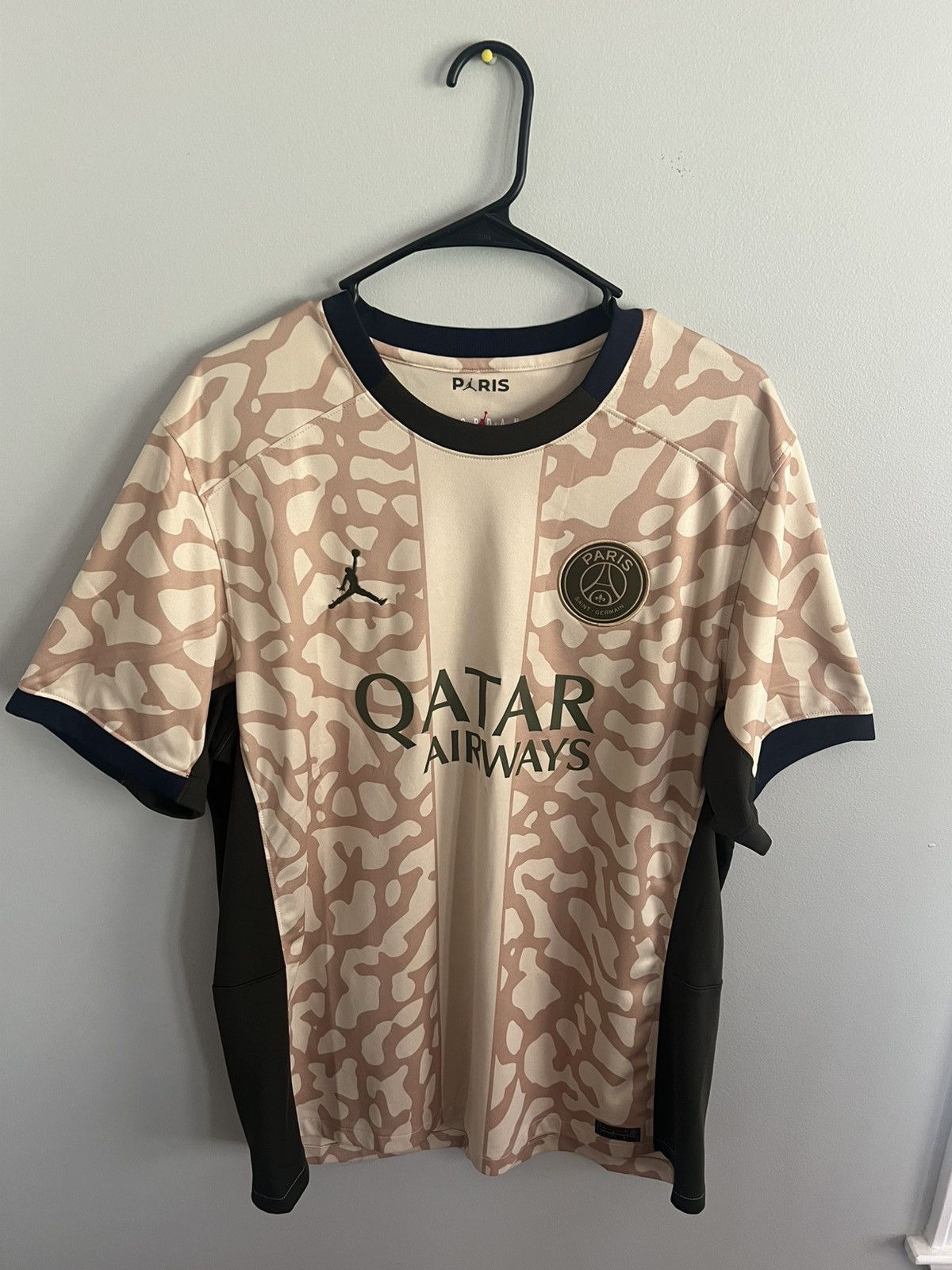 Jordan Brand PSG Jersey Size US XL / EU 56 / 4 - 7 Thumbnail