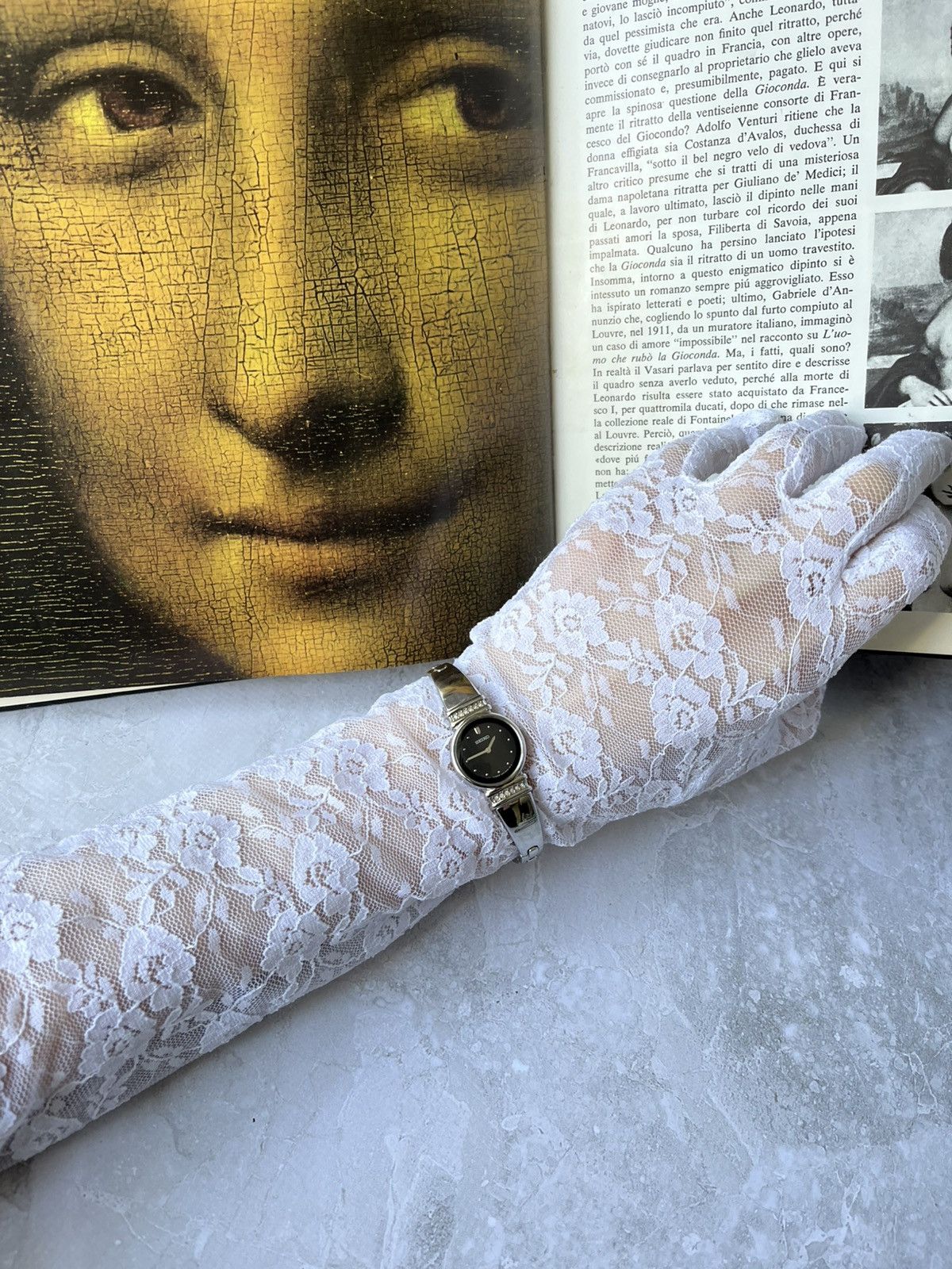 Japanese Brand × Seiko × Vintage Elegant Seiko Women’s Watch with Crystals Size ONE SIZE - 1 Thumbnail