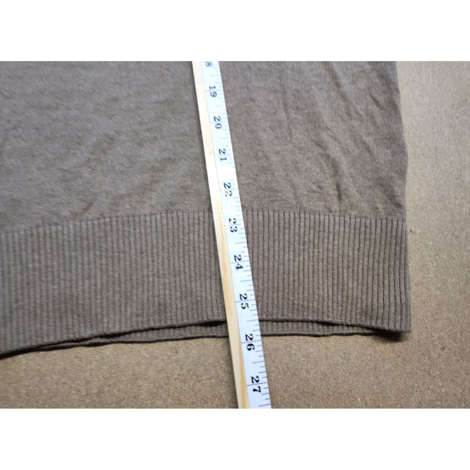 Oscar Jacobson Oscar Jacobson Mens Sweater Size M Jumper Beige Plain V-Neck Top Pullover Soft Knit Merino Wool Casual Regular Stripes? (Note: No new info allowed) Size US M / EU 48-50 / 2 - 6 Thumbnail