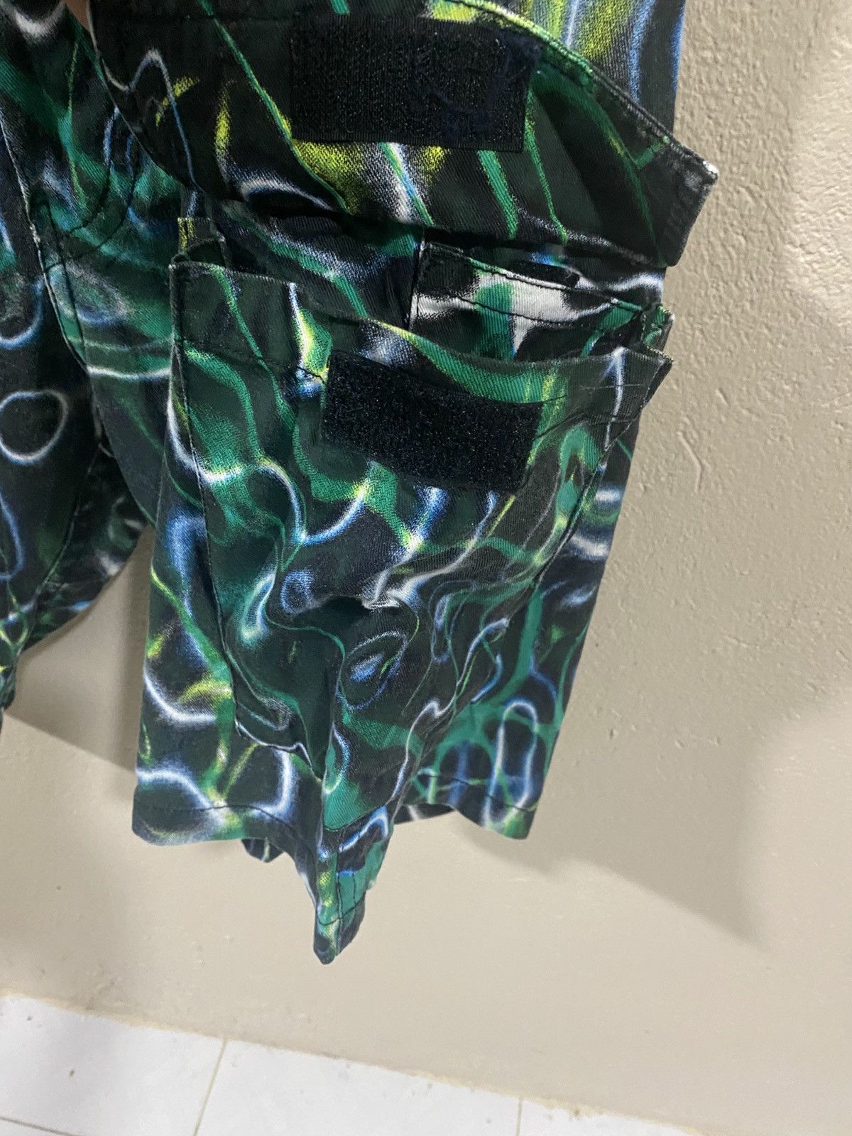 Japanese Brand Hikari Abstract Shorts Rarest Size US 30 / EU 46 - 3 Thumbnail