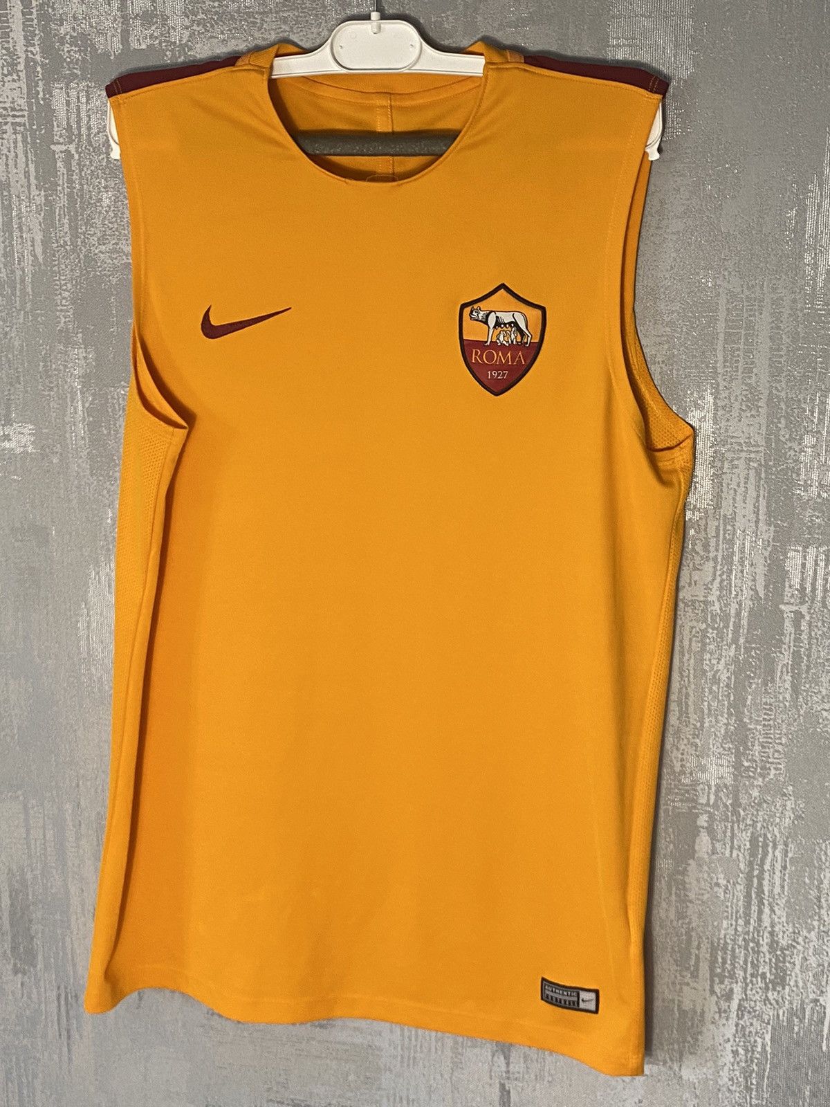 Nike × Vintage Vintage Roma Nike Soccer Football JerseyTraining Size US M / EU 48-50 / 2 - 1 Thumbnail