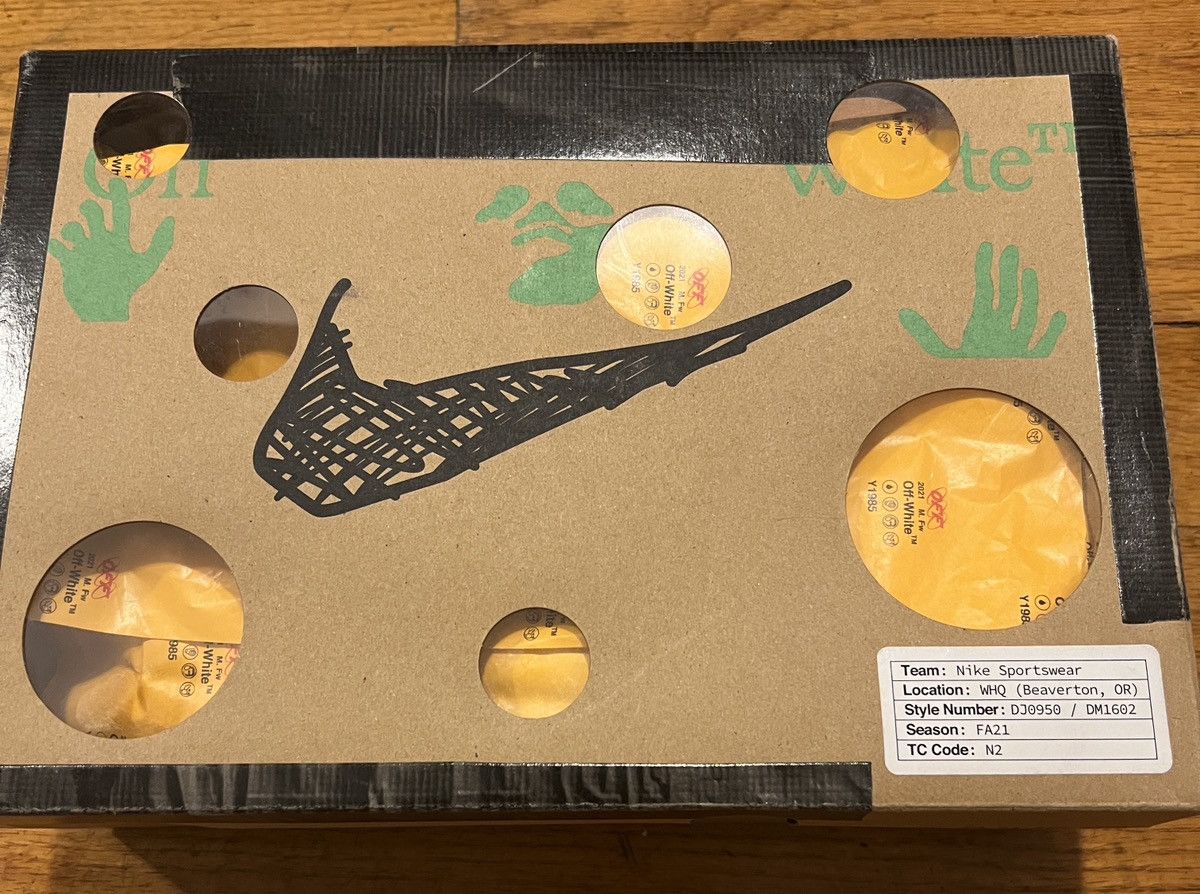 Nike × Off-White Nike Off-White Dunk Low Lot 16 Size US 10.5 / EU 43-44 - 7 Thumbnail