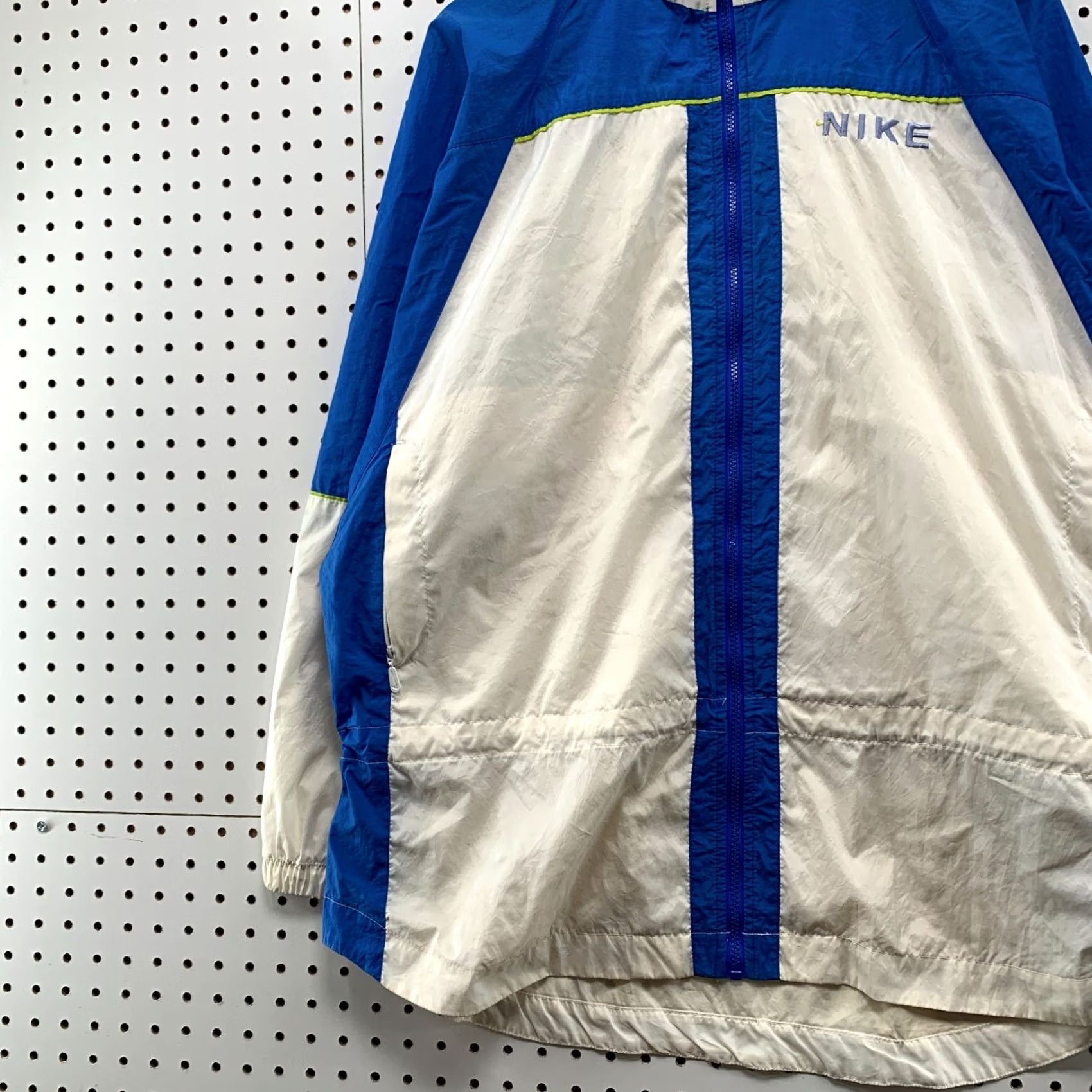 Nike VINTAGE Nike Windbreaker Jacket Womens XL Blue Windbreaker 90s Sports Nike Air Size XL / US 12-14 / IT 48-50 - 4 Thumbnail