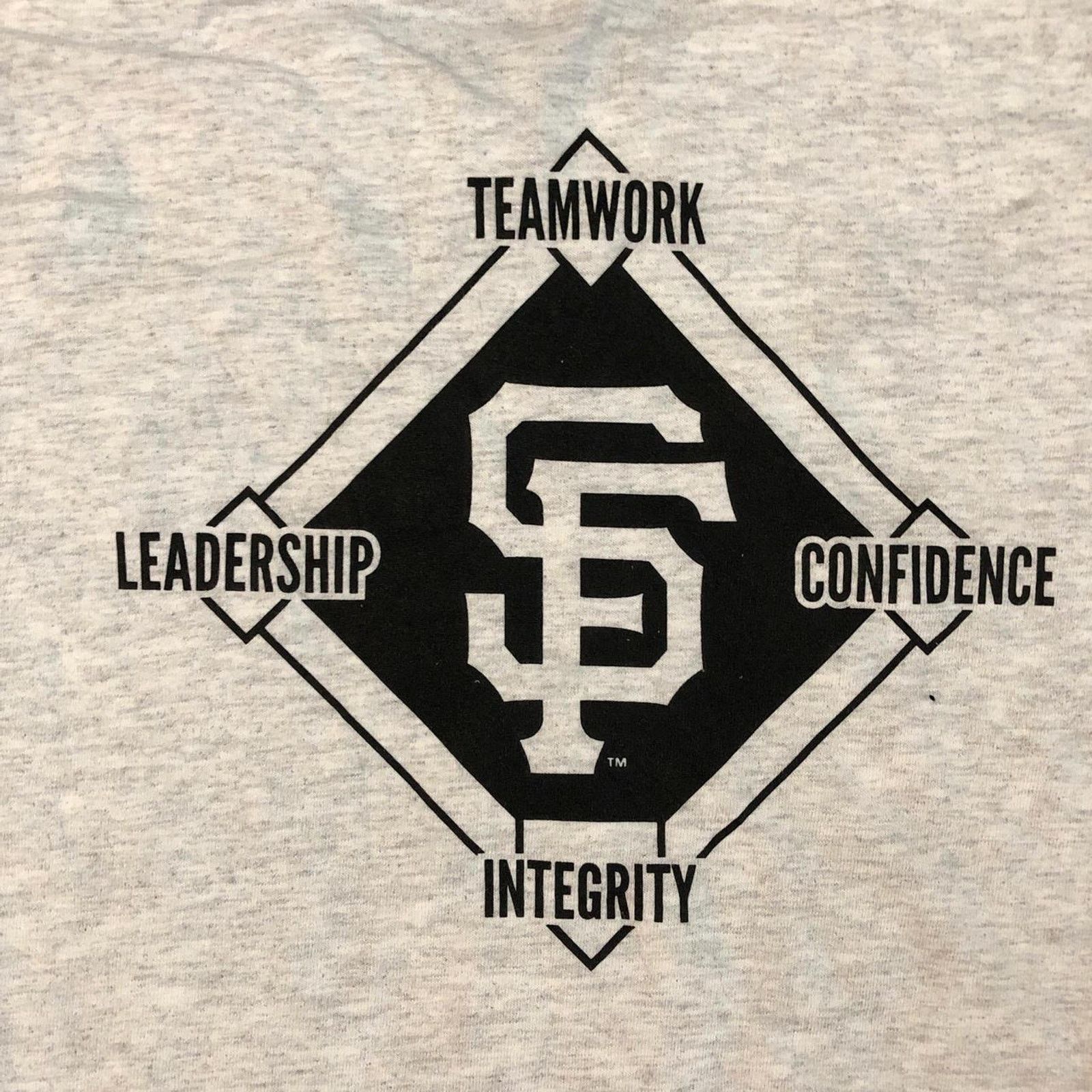 Gildan Men’s Grey SF Junior Giants Graphic Baseball Tee Size US S / EU 44-46 / 1 - 5 Thumbnail