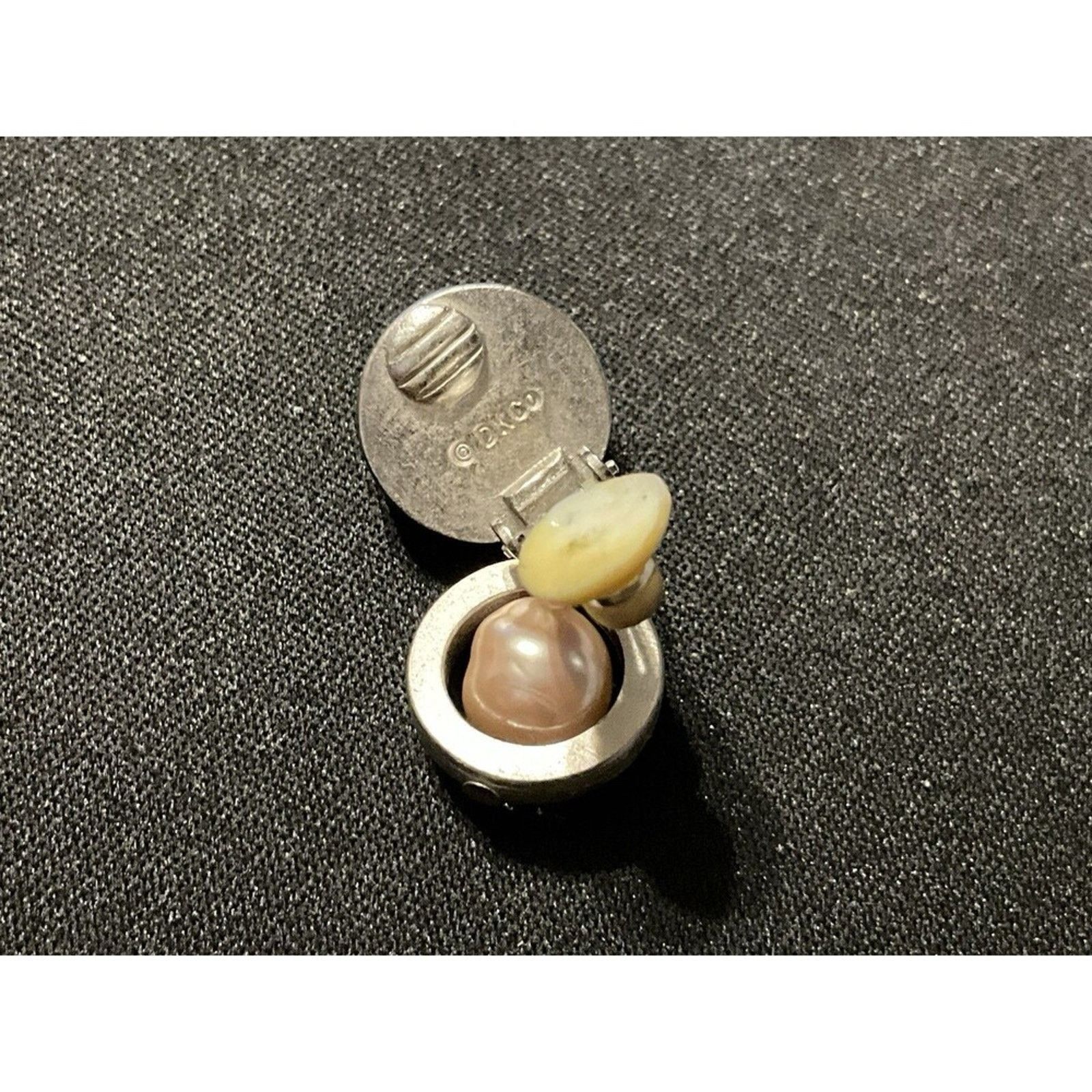 Donna Karan Vintage Donna Karen Clip On Pearl Dangle Earrings Size ONE SIZE - 6 Thumbnail
