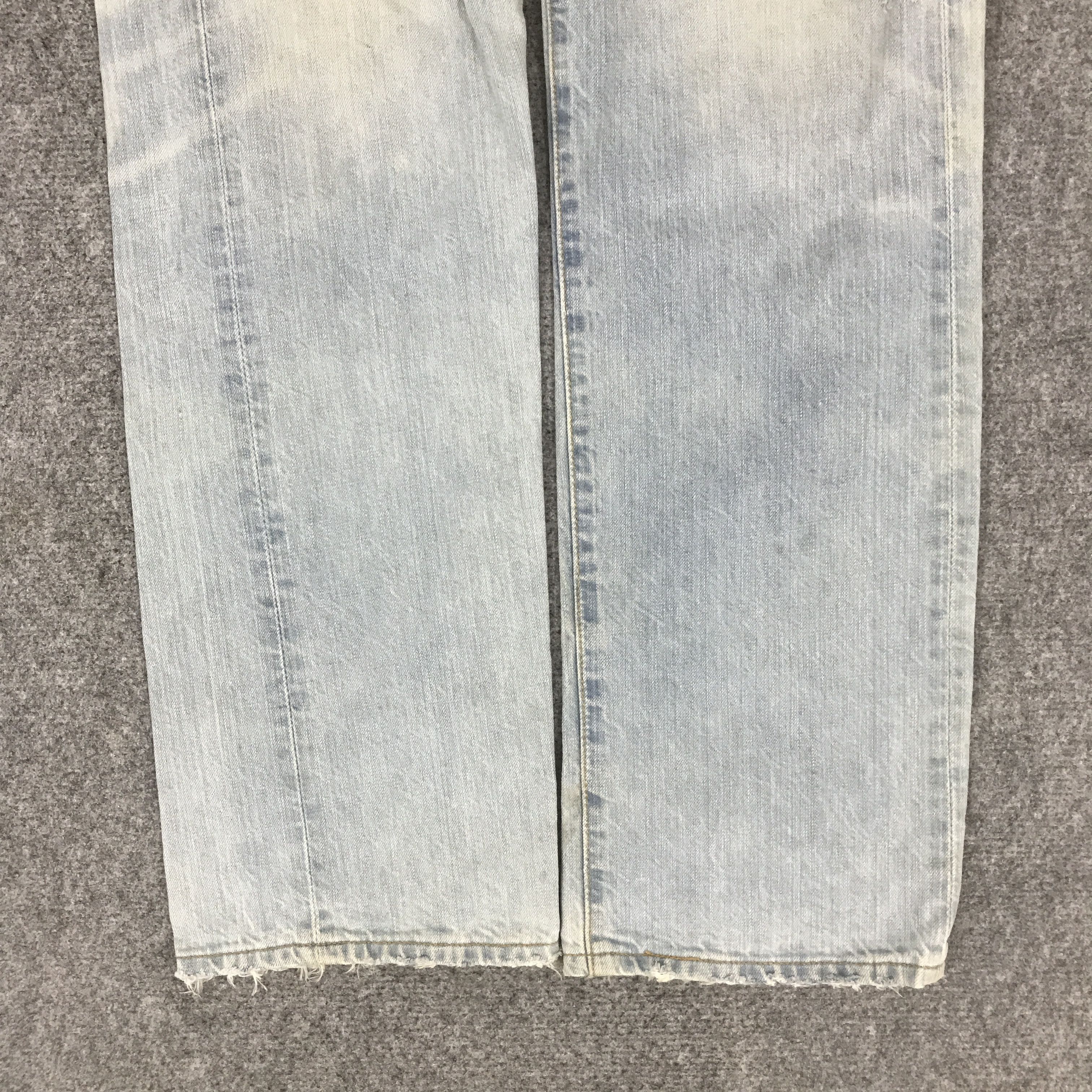 Levi's Vintage Clothing LEVI'S DENIM LIGHT WASH DENIM PANTS K74B6 Size US 30 / EU 46 - 2 Thumbnail