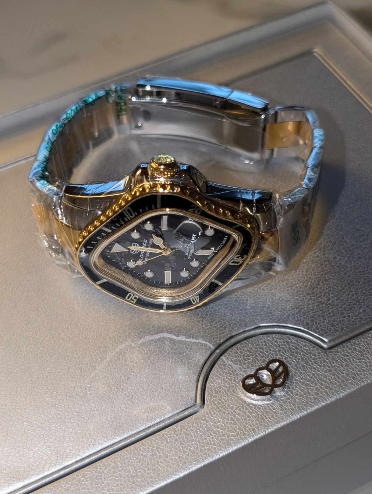 LAARVEE New in Box LAARVEE PEA-001 Watch Black / Gold Silver Size ONE SIZE - 4 Thumbnail