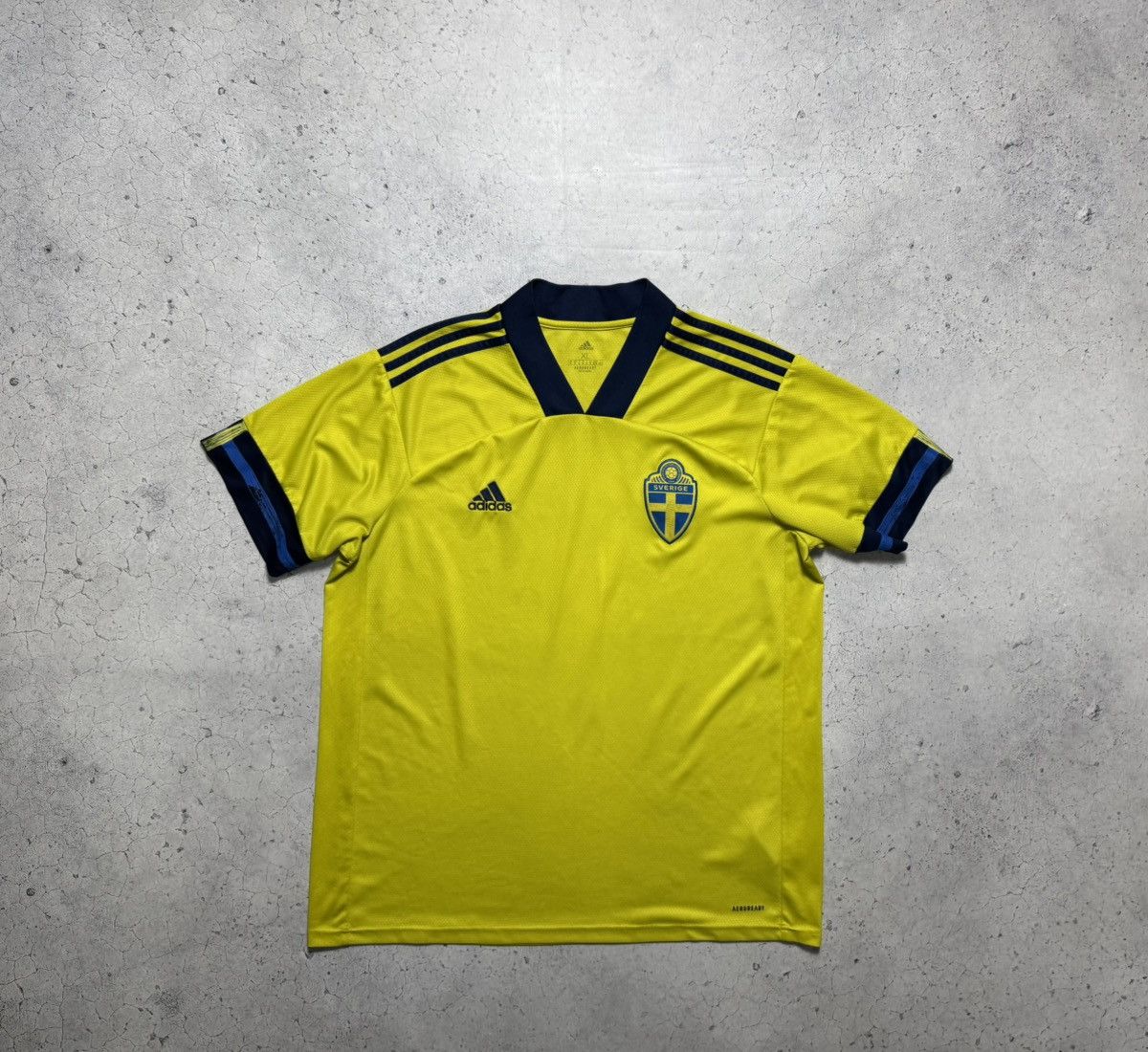 Adidas Adidas Sweden Team 2019/2020 Soccer Jersey Size US XL / EU 56 / 4 - 1 Thumbnail
