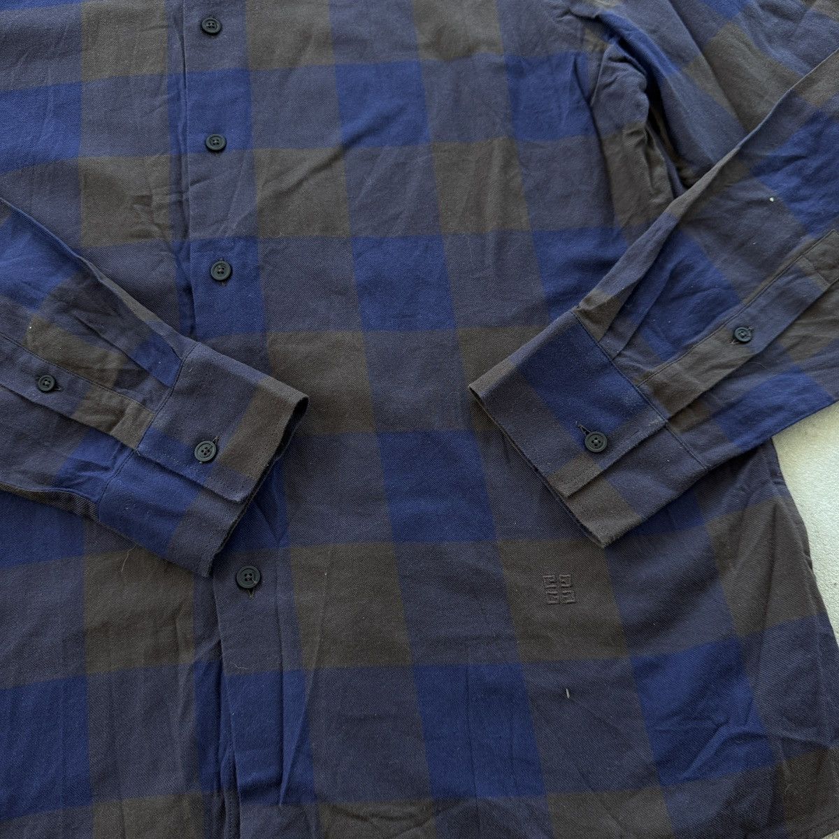 Givenchy Givenchy Paris Button Ups Plaid Shirt Embroidered Logo Size US L / EU 52-54 / 3 - 5 Thumbnail