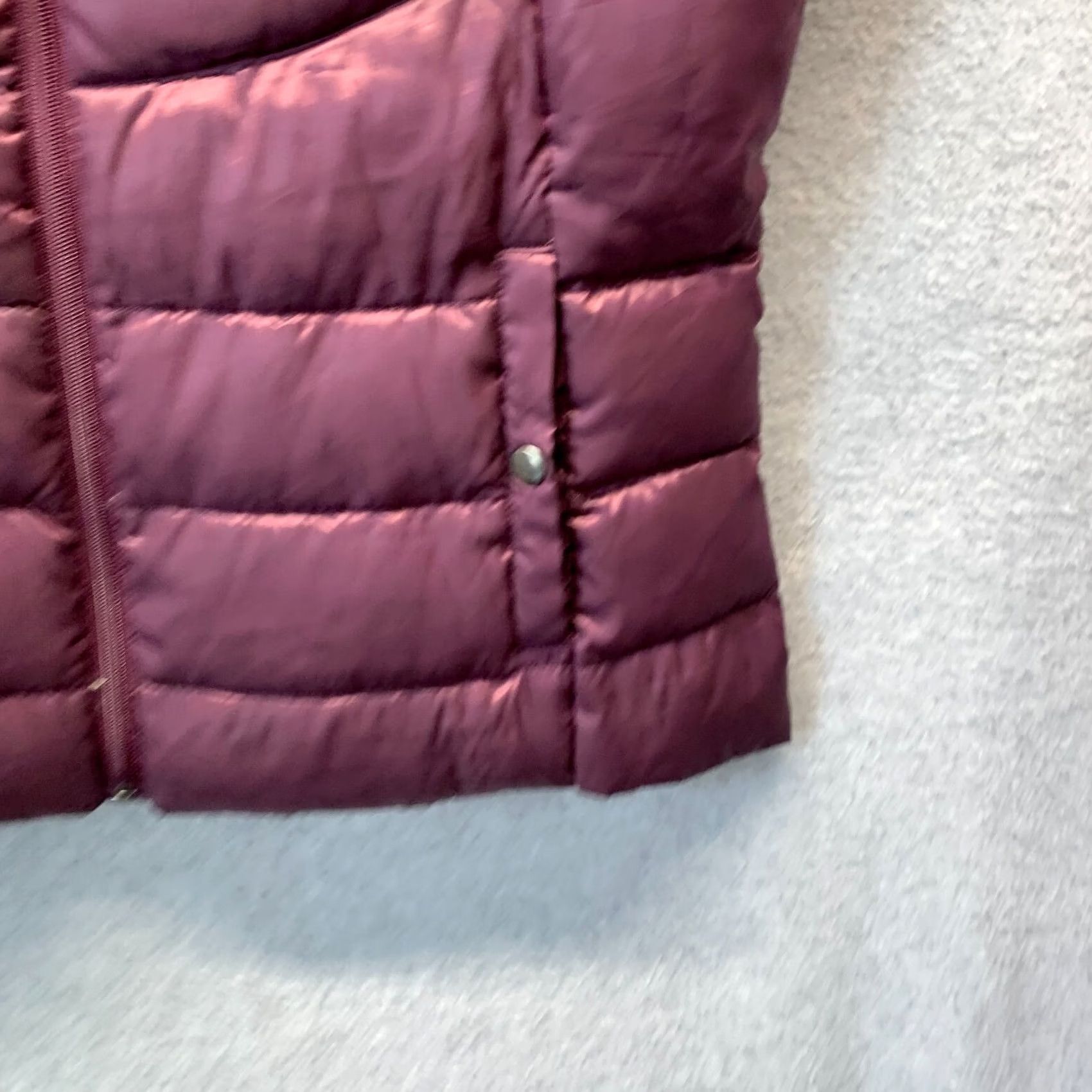 Liz Claiborne Liz Claiborne Vest Womens Large Red Down Puffer Zip Full Zip Sleeveless Quilted Snaps 80s 90s Classic Size L / US 10 / IT 46 - 4 Thumbnail