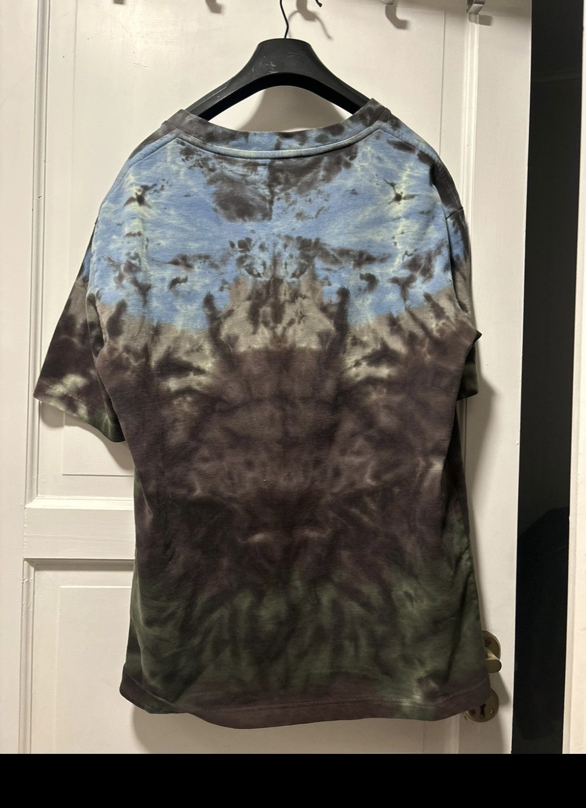 Louis Vuitton Lv tie die tee Size US M / EU 48-50 / 2 - 7 Thumbnail