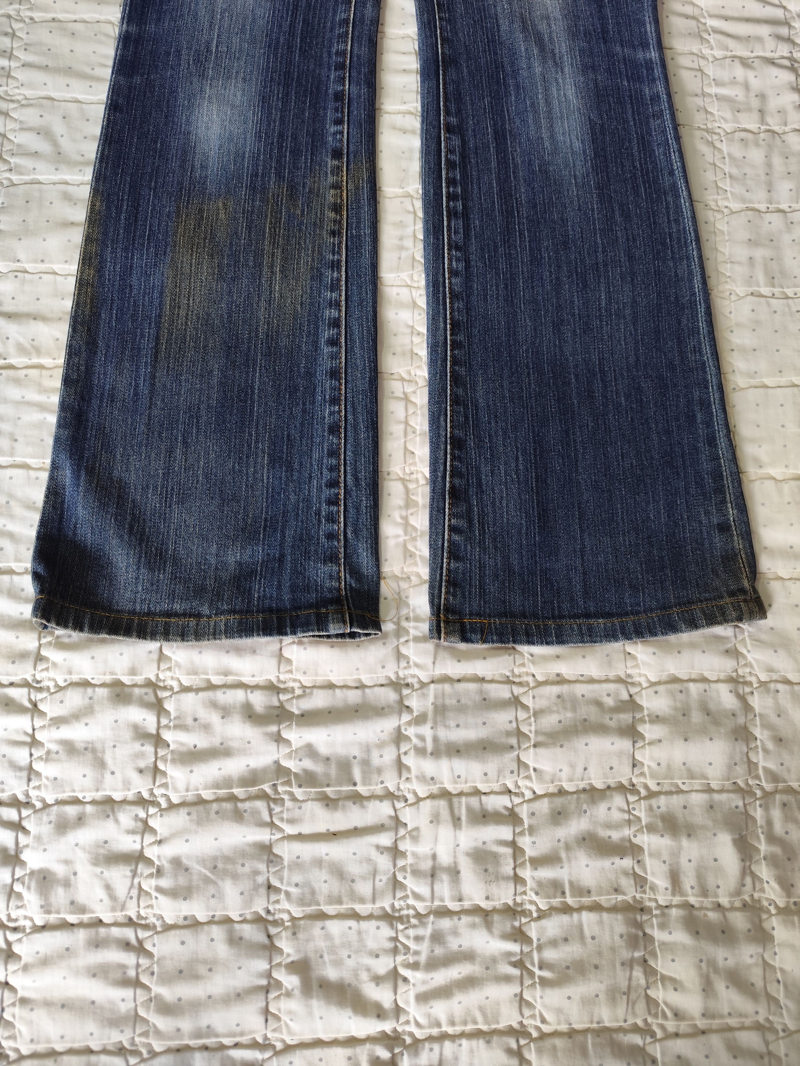 Japanese Brand × Jun Takahashi × Uniqlo Vintage Uniqlo U Flare Denim J014 Size 26" / US 2 / IT 38 - 2 Thumbnail