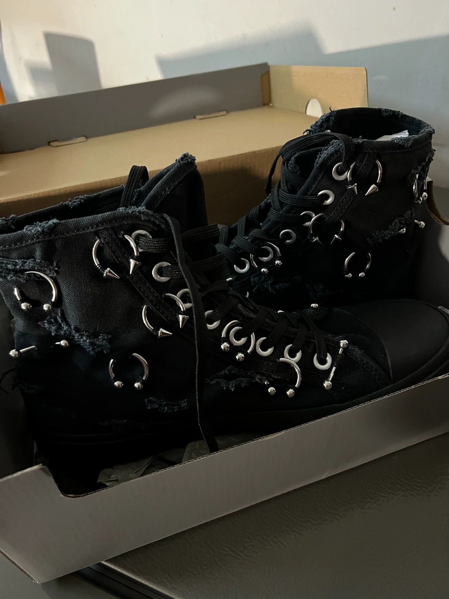 Balenciaga Balenciaga Paris Studded Canvas High-Top Sneaker Black Size US 9 / EU 42 - 5 Thumbnail