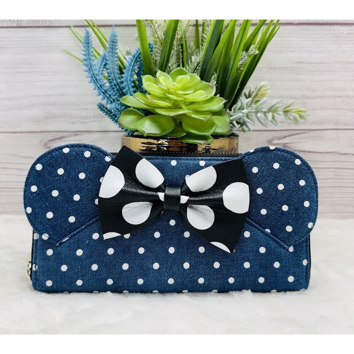 Disney Loungefly Disney Minnie Mouse Denim Polka Dot Zip Around Wal Size ONE SIZE - 1 Thumbnail