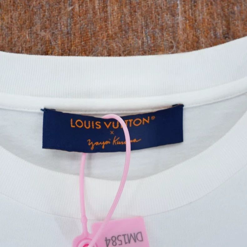 Louis Vuitton louis vuitton yai kusama short sleeve t-shirt-2507 Size US M / EU 48-50 / 2 - 4 Thumbnail