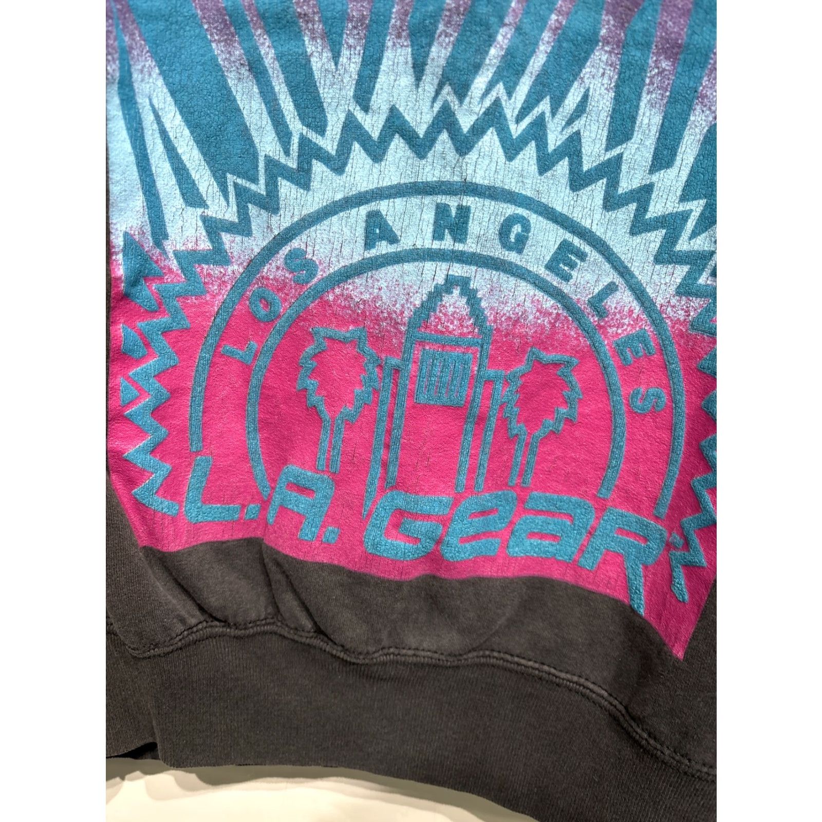 Vintage Vintage LA GEAR Sweatshirt Mens Small RARE 90s Pullover Black Crewneck Sweatshirt Size US S / EU 44-46 / 1 - 2 Thumbnail