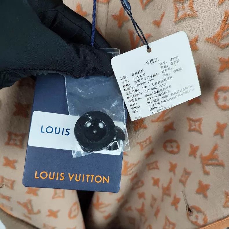 Louis Vuitton Louis Vuitton Wool coat Size XXS / US 00 / IT 34 - 4 Thumbnail