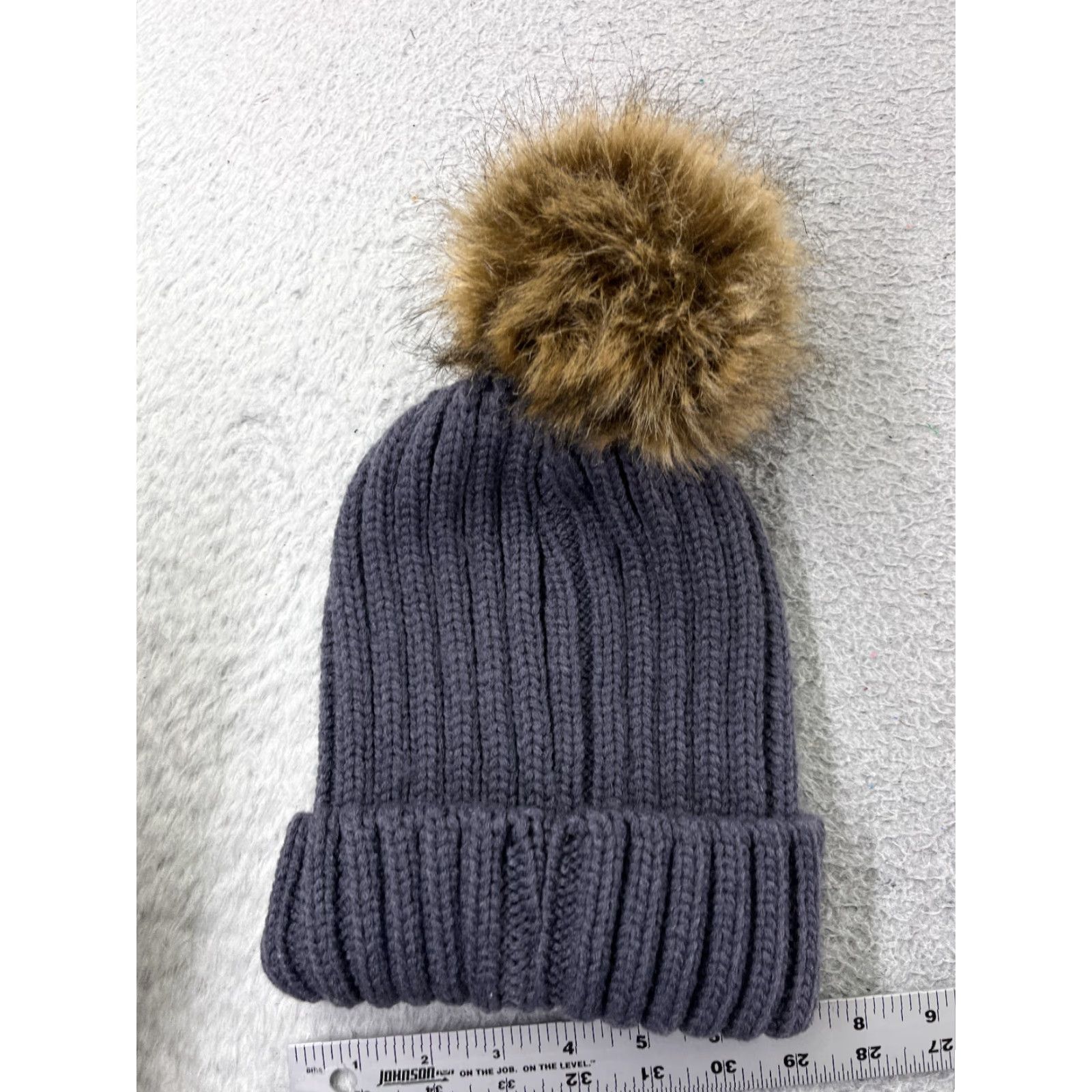 Vintage Beanie Hat Womens One Size Gray Knit Beanie with Faux Fur Pom 100% Acrylic Ski Theme Adult Women Casual Knit Hat Size ONE SIZE - 3 Thumbnail