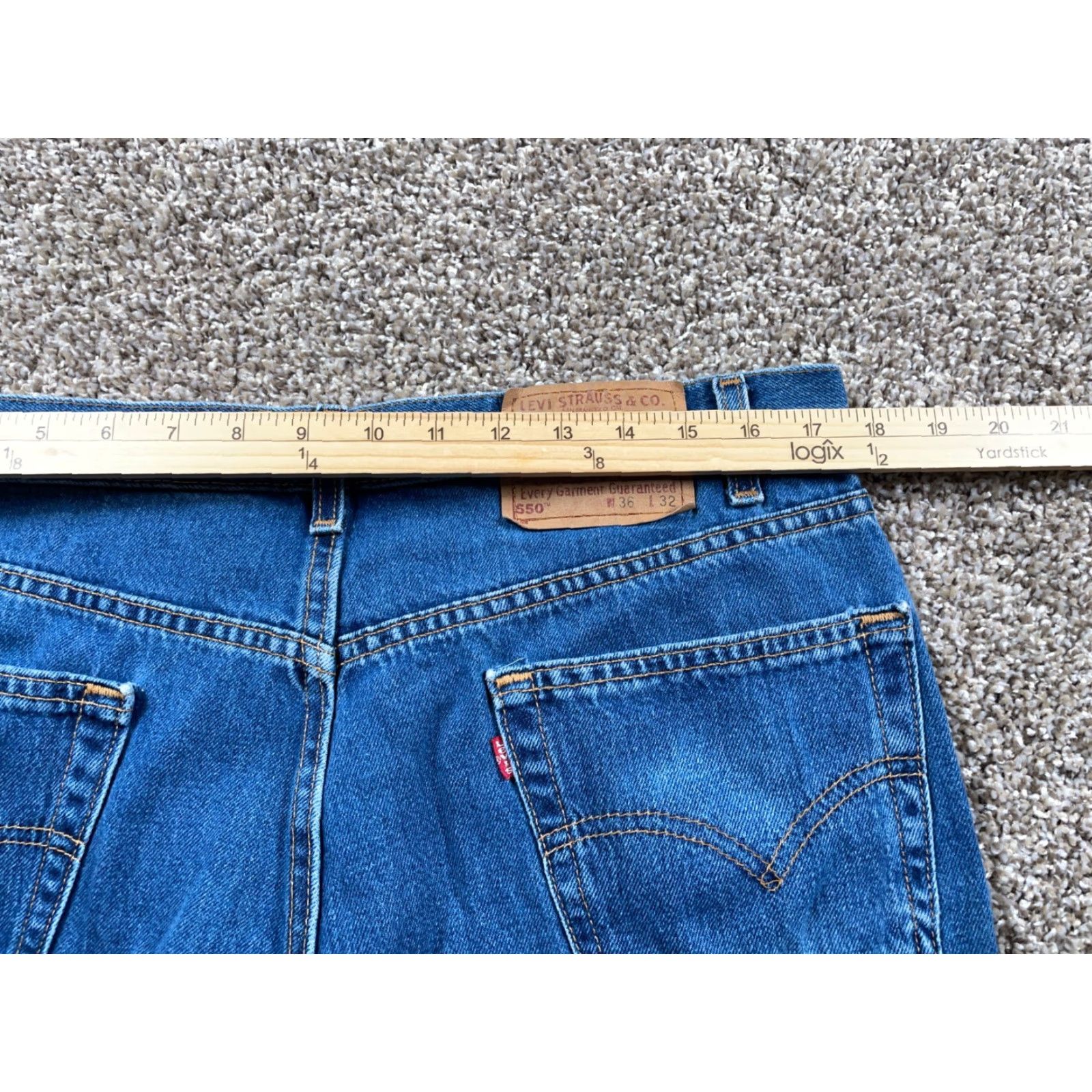 Levi's VINTAGE Levi's 550 Relaxed Fit Tapered Leg Jeans Men's 35/31 Blue 90s Retro Size US 35 - 6 Thumbnail