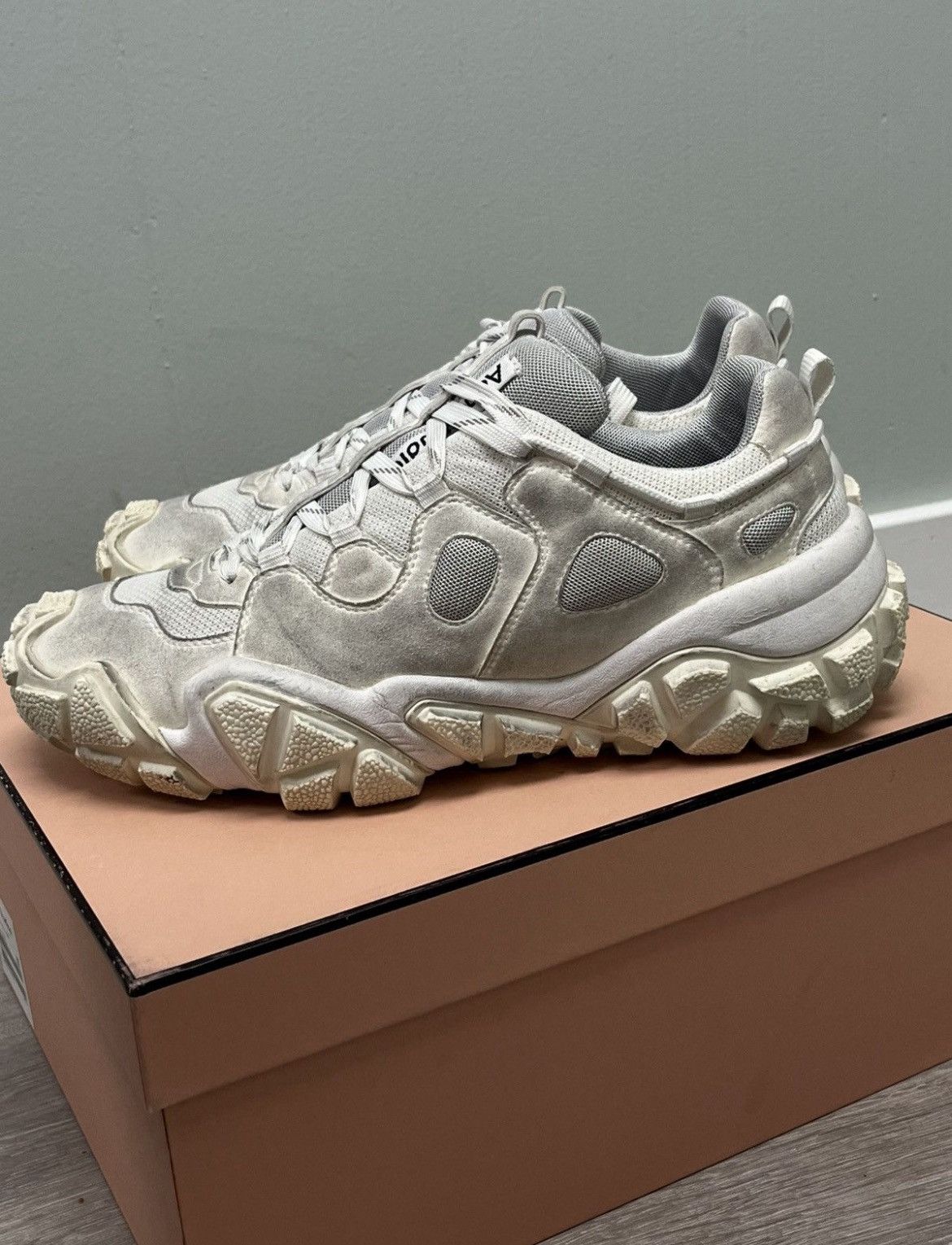 Acne Studios Boltzer M sneaker. Size 43 Size US 10 / EU 43 - 16 Thumbnail