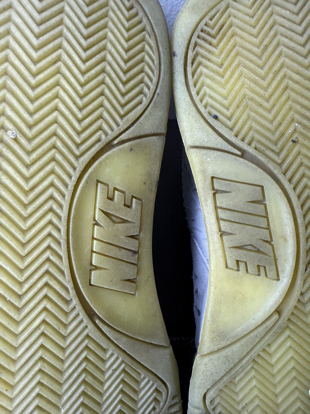 Kanye West × Nike Nike Air Yeezy 2 “Pure Platinum” Size US 11 / EU 44 - 8 Thumbnail