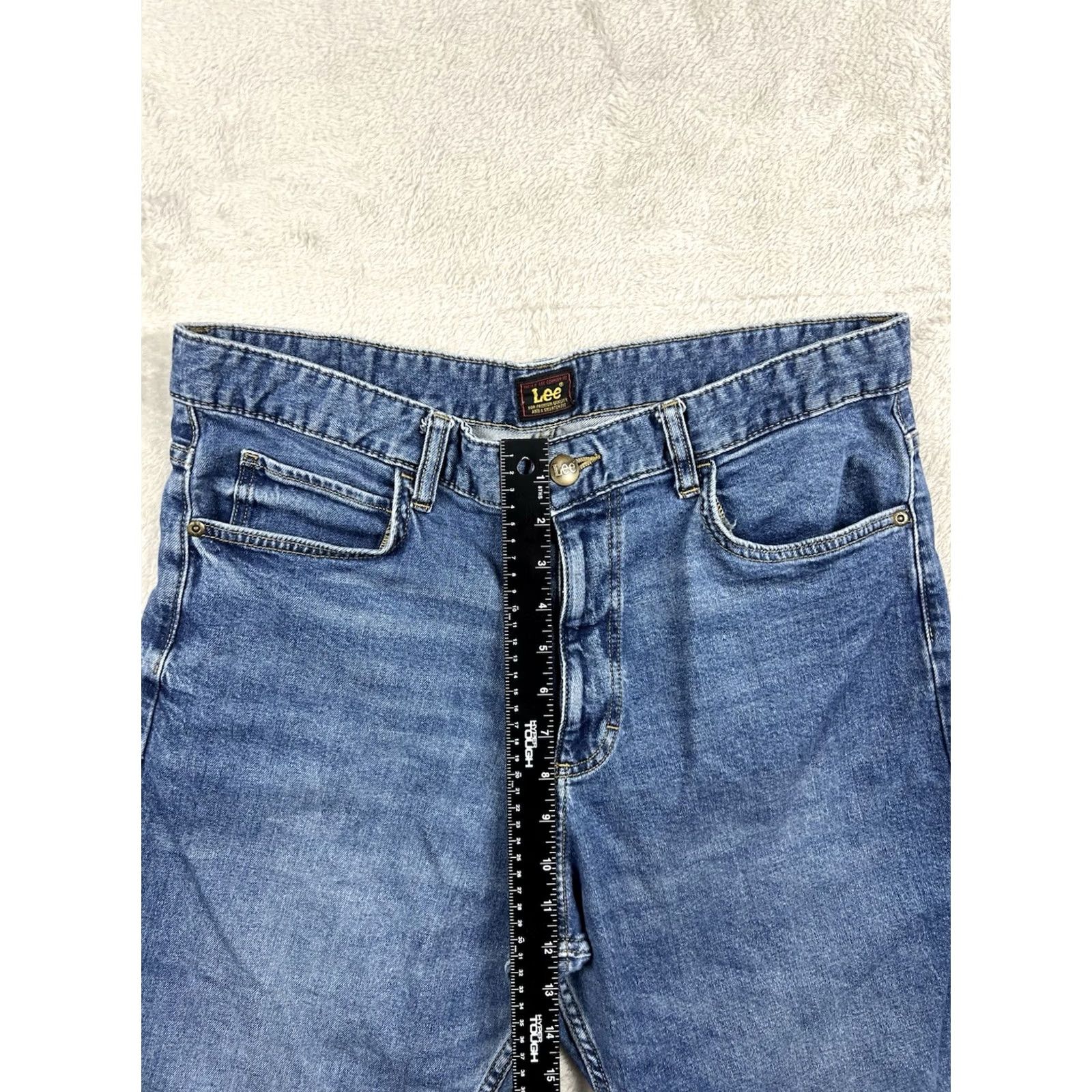 Lee VINTAGE Lee Jeans Women's High-Rise Reg Fit Straight Leg Med Wash Size 14 Medium Size 36" / US 14 / IT 50 - 4 Thumbnail