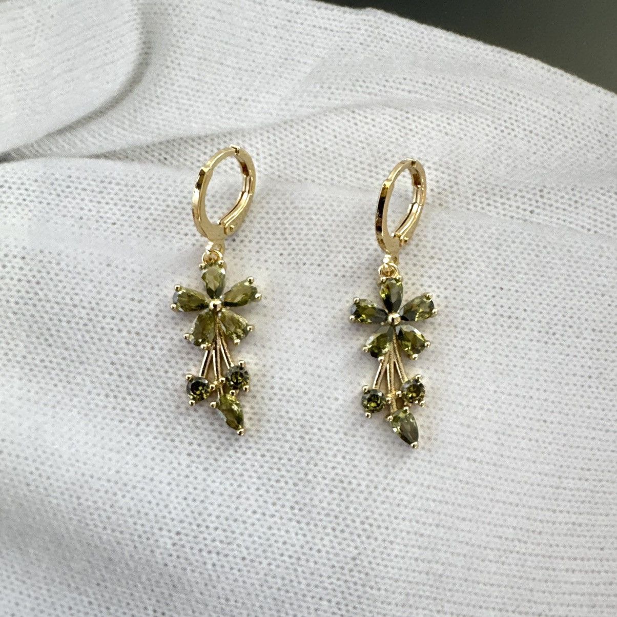 Other Green Crystal Flower Dangle Drop Earrings for Women Size ONE SIZE - 1 Thumbnail
